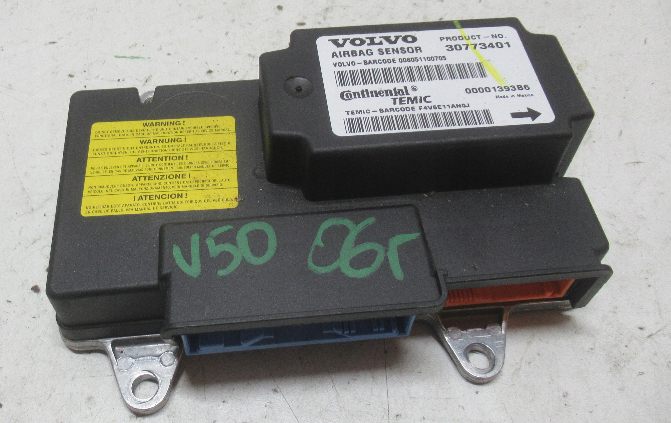 VOLVO V50 2.4 D 06R SENSOR airbag airbag 30773401