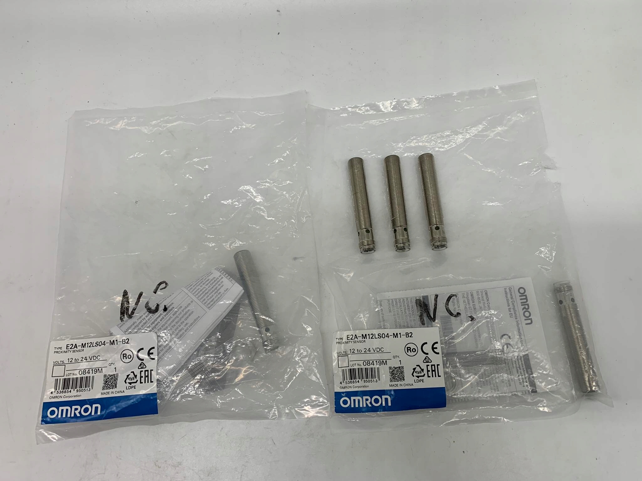 Omron E2A-M12LS04-M1-B2 Inductive sensor