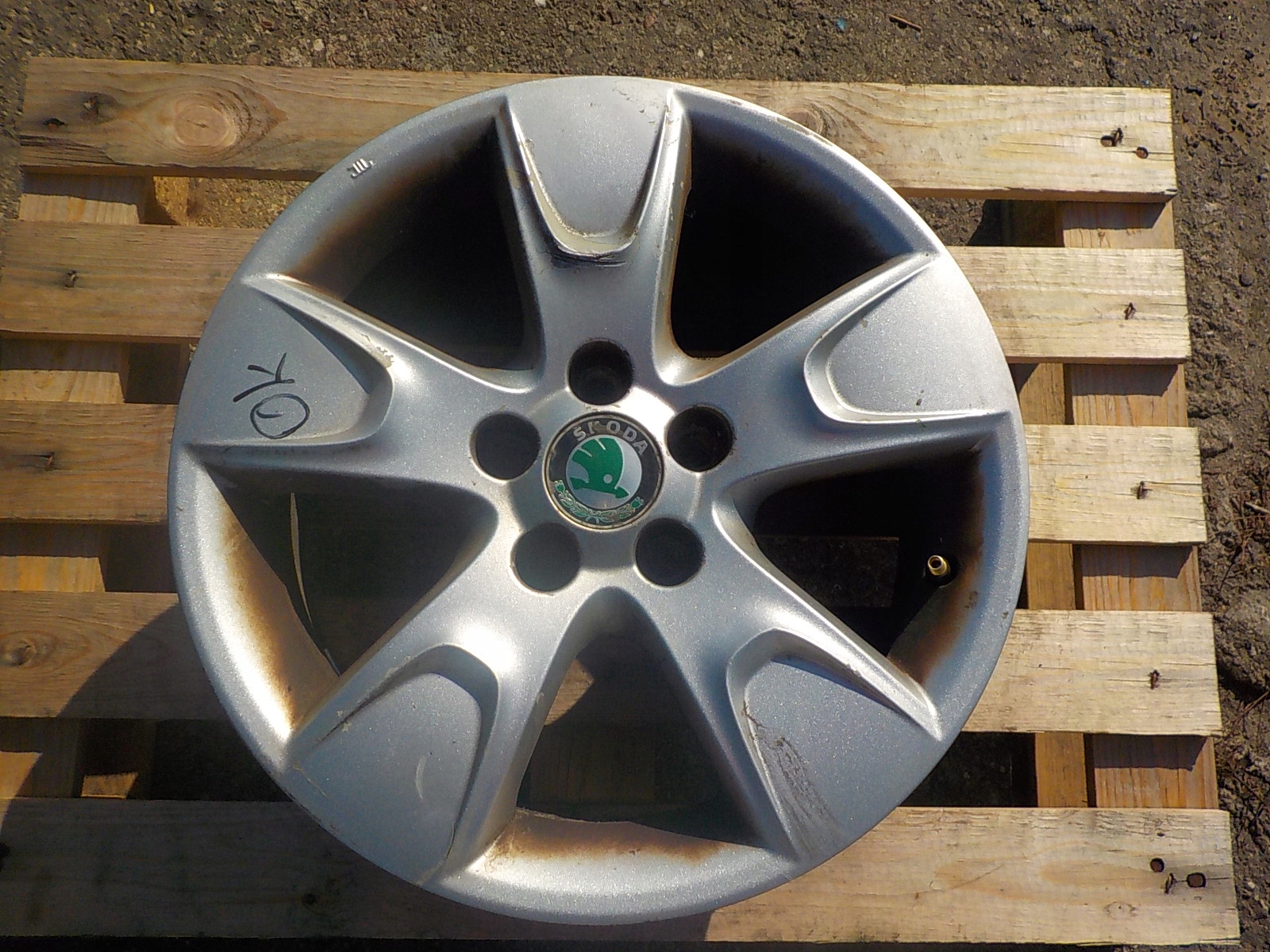 ШКОДА FABIA II ROOMSTER ОБІД АЛЮМІНІЙ R15 5x100