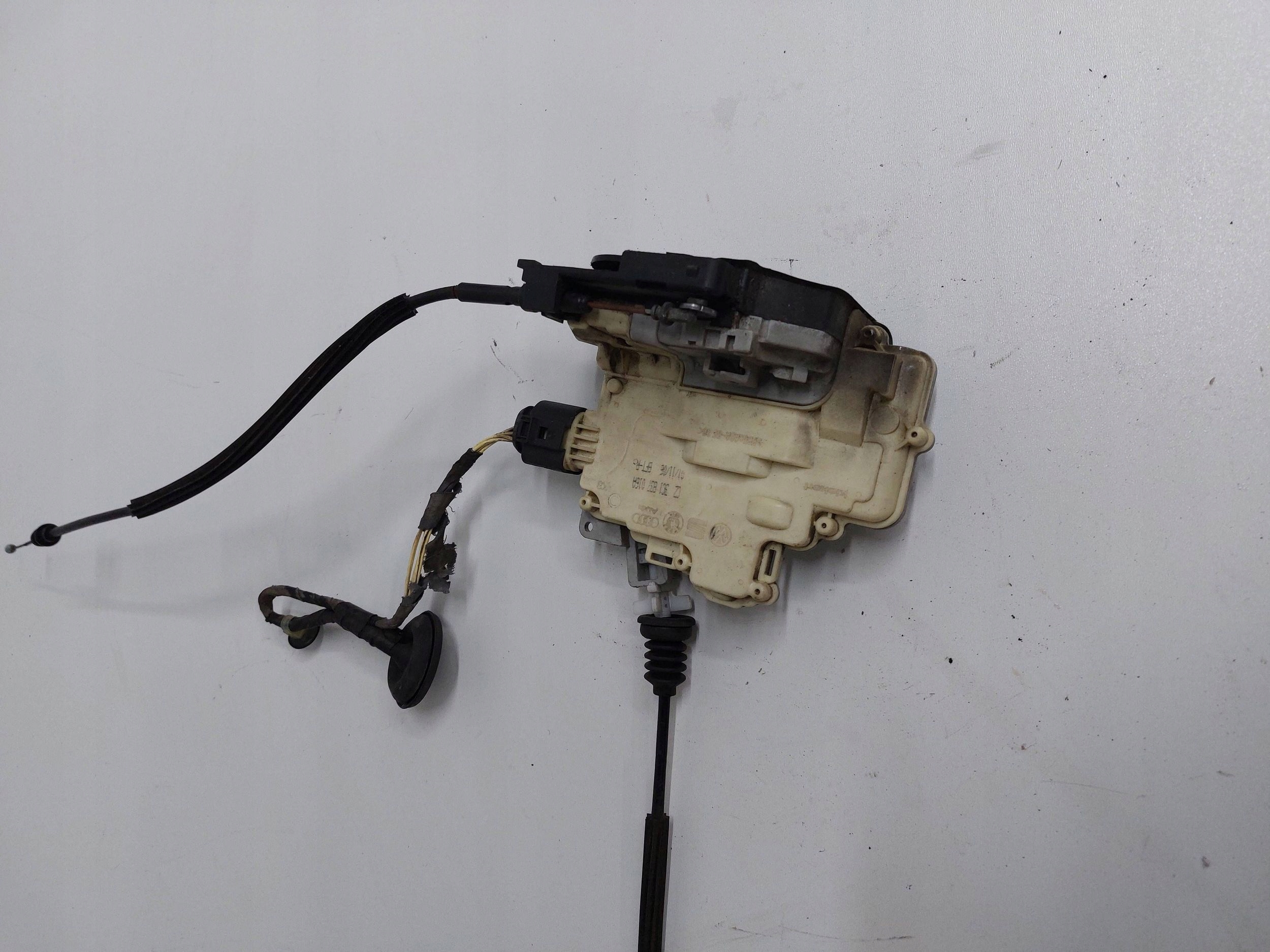 VW PASSAT B6 B7 TIGUAN lock door right front 3C4839016A