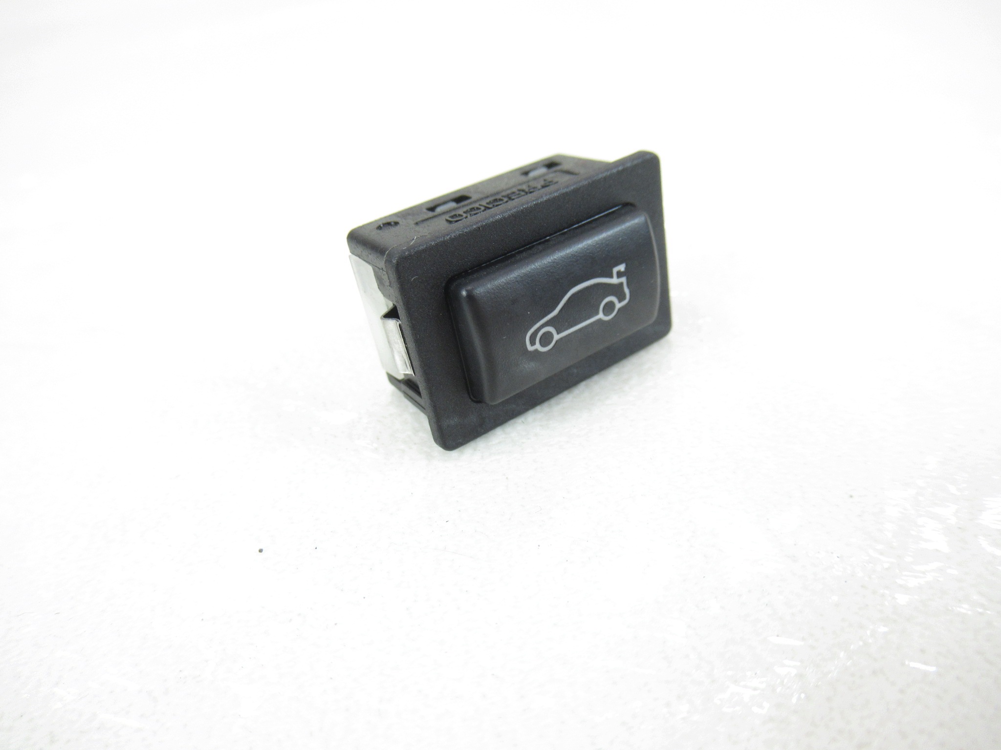 button switch bonnet boot BMW e60 e81 e90 e91 F10 F25 F30 F31
