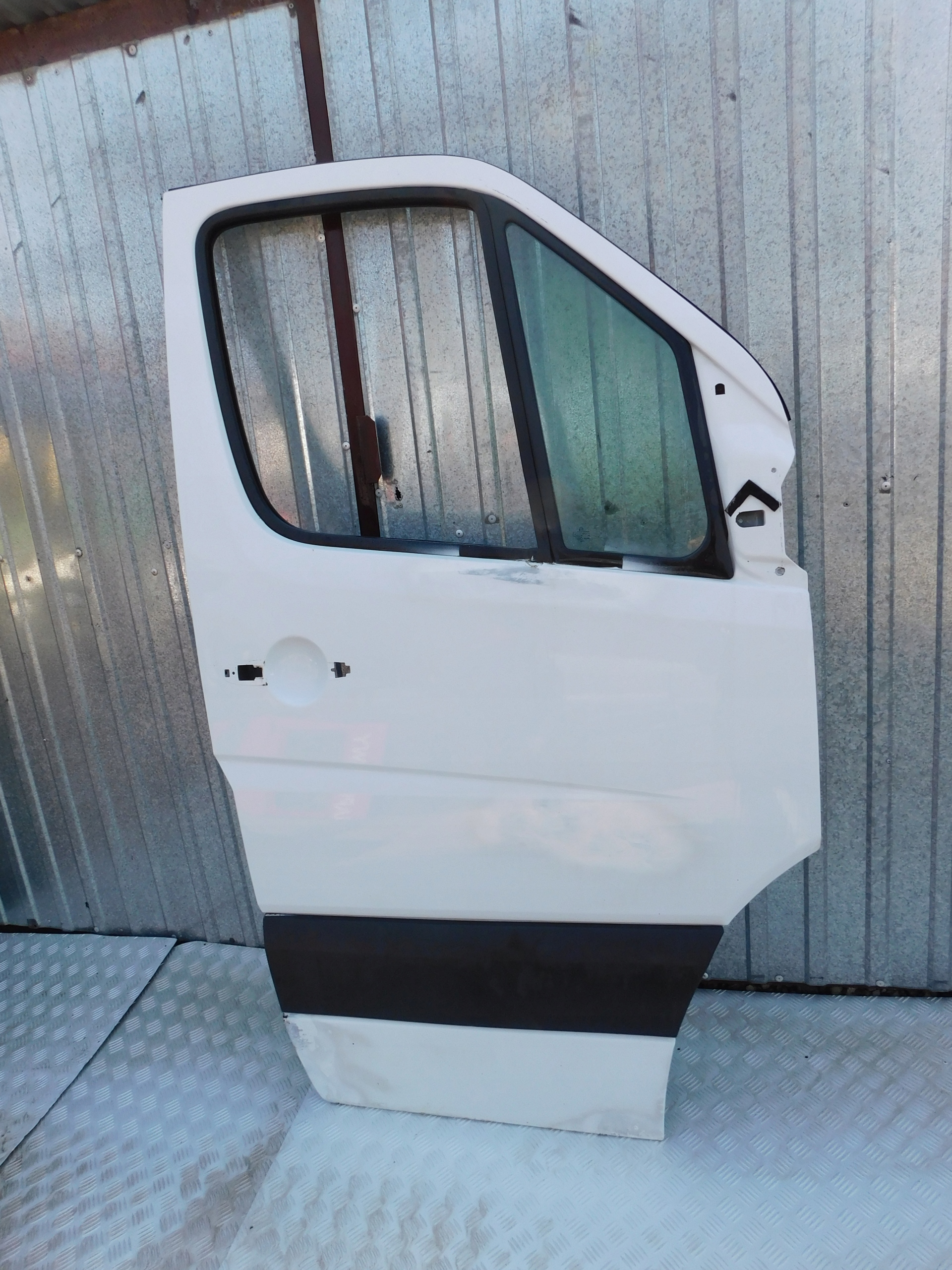 Mercedes Sprinter 906 VW Crafter dveře pravé spolujezdce předek biale