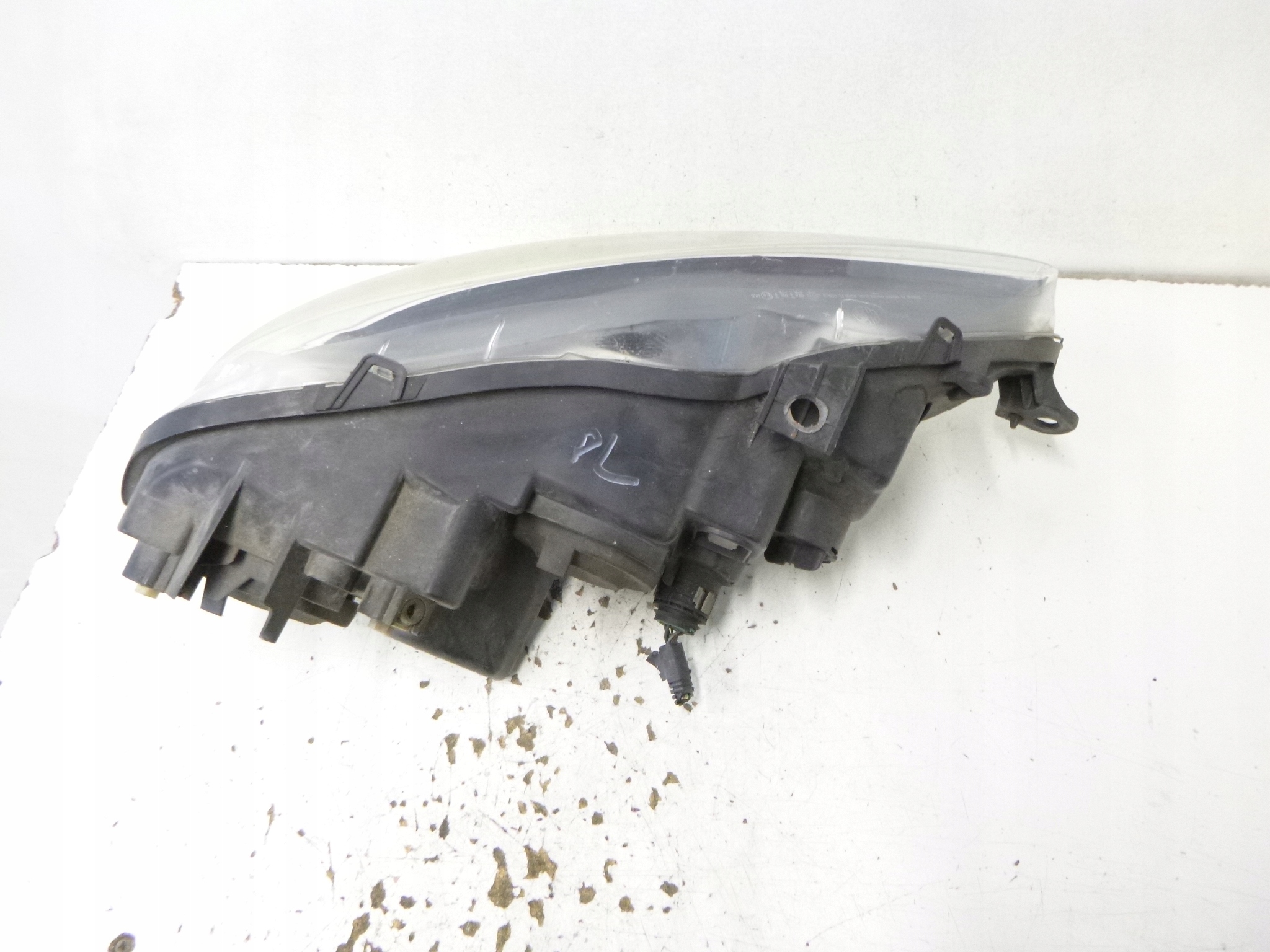 light front left Alfa Romeo 147 2005r.