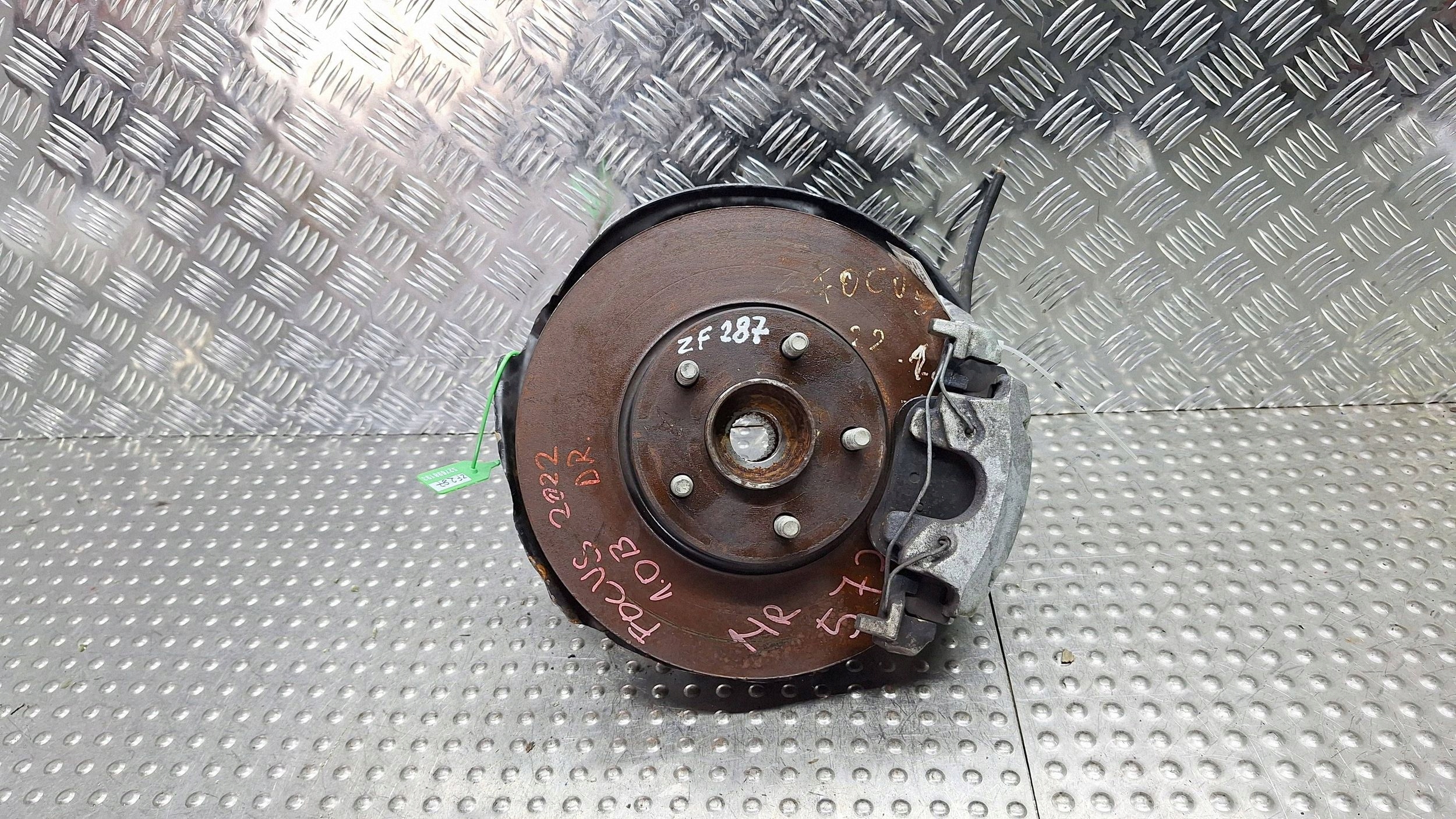 otoč čepu pravá předek JX6C-3K170-D1A FORD FOCUS MK4 1.0 ECOBOOST