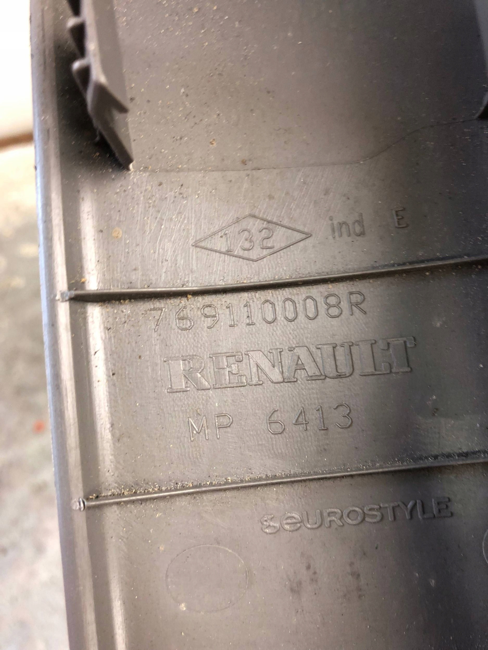 cover SLUPKA right front RENAULT MASTER III 769110008R