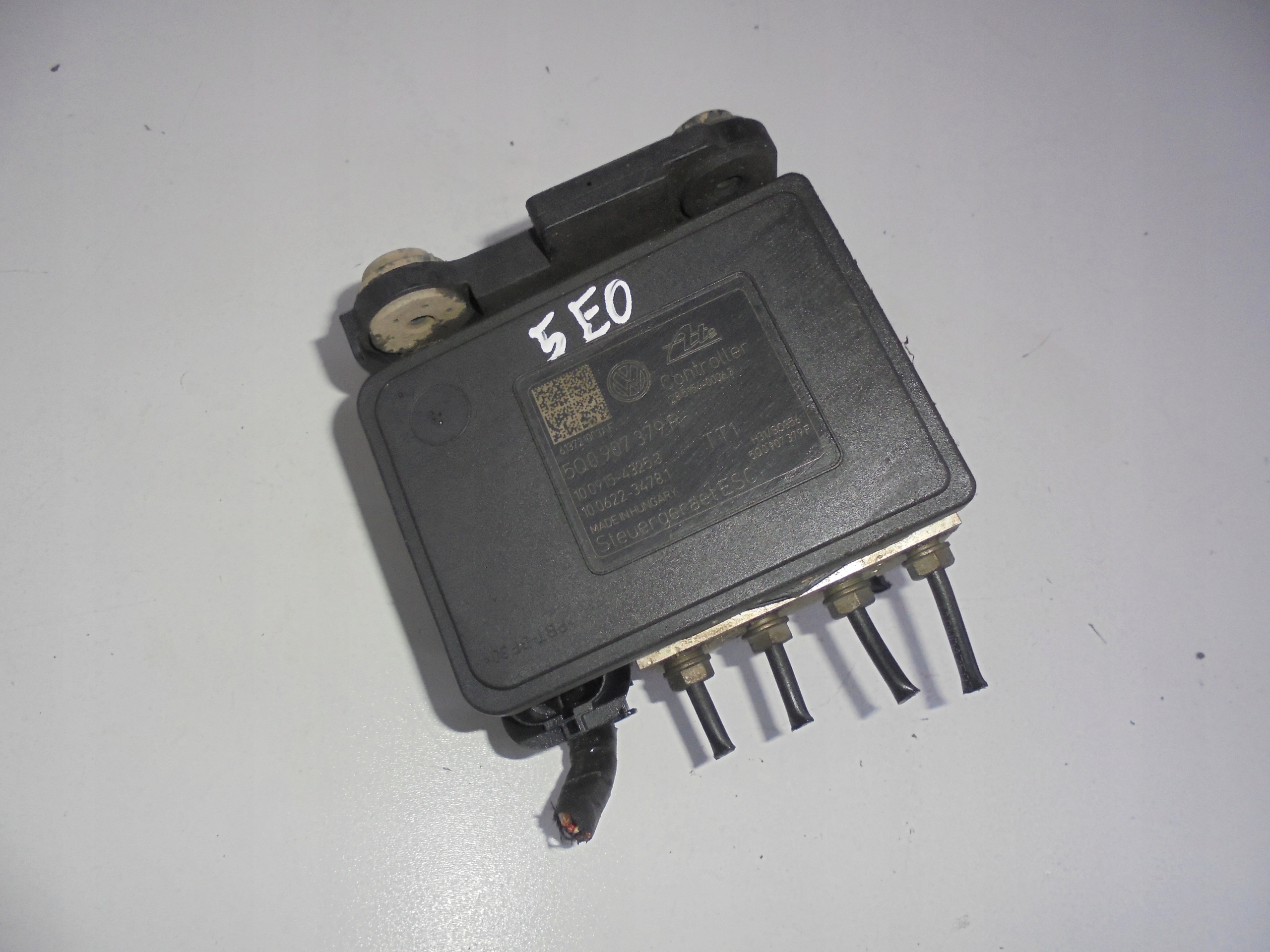 SKODA OCTAVIA III GOLF VII AUDI A3 8V control unit pump ABS 5Q0907379R