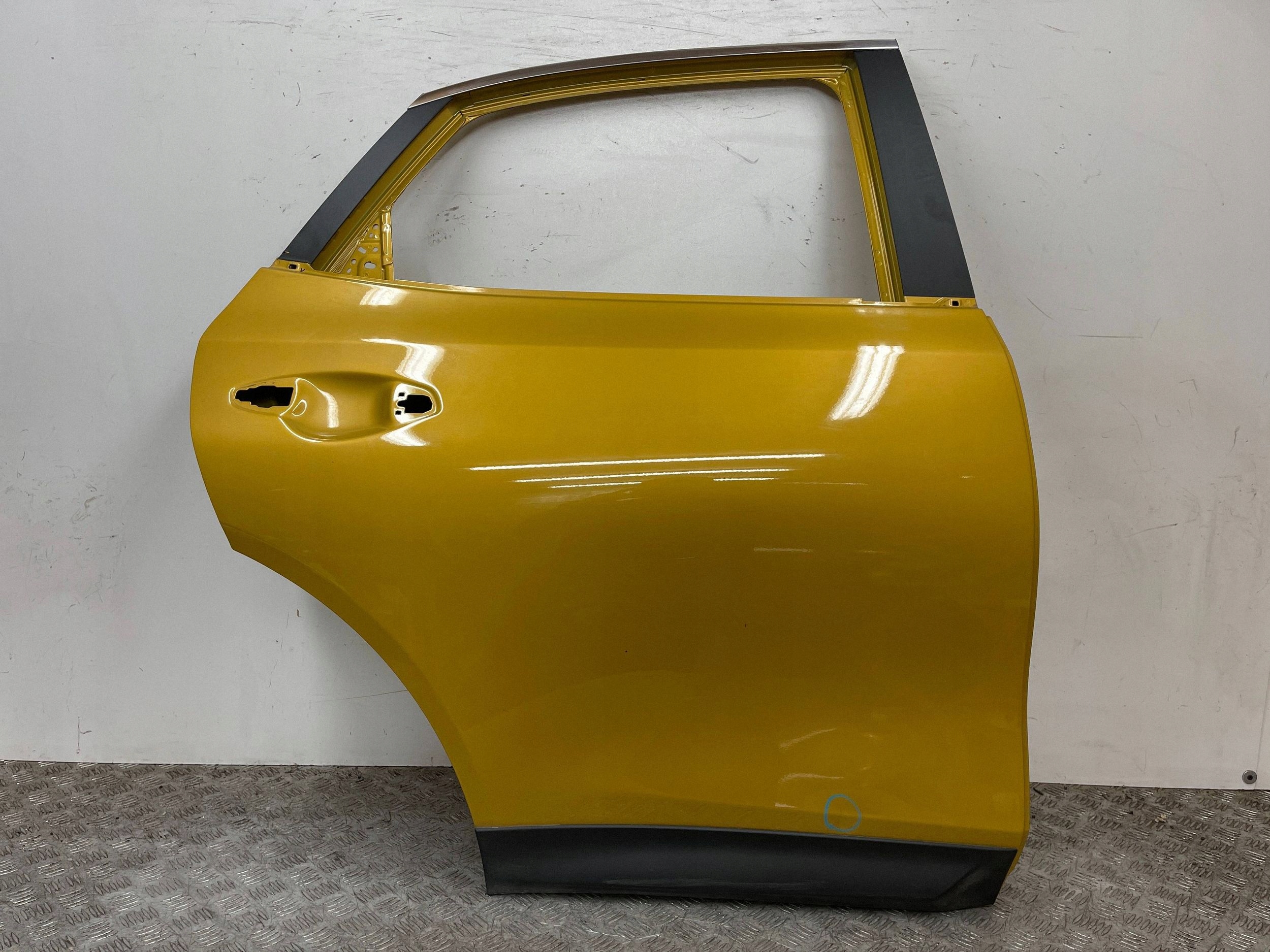 door rear part rear. right KIA X-CEED XCEED 18