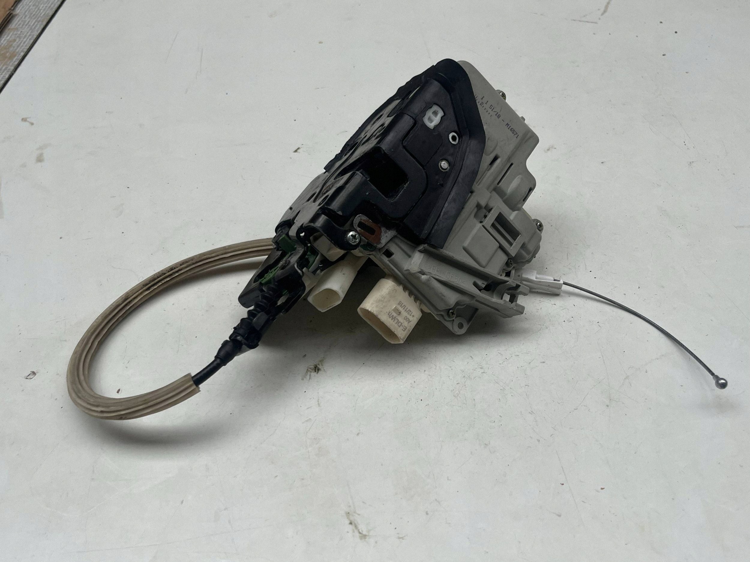 AUDI Q7 4M lock door left front DOCIAG 4M1837015F @M