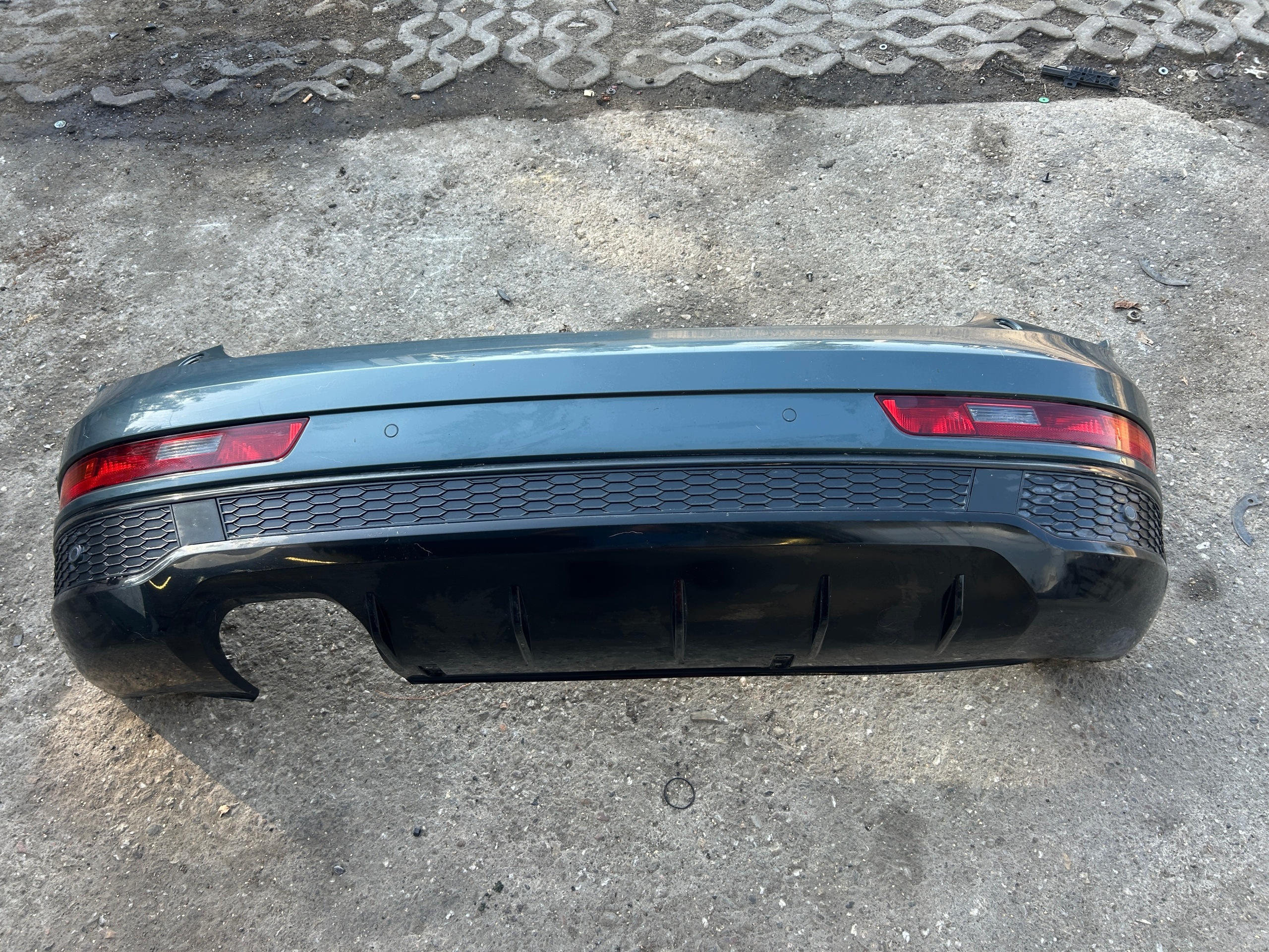 AUDI Q3 8U LIFT S-LINE bumper rear complete LX6T