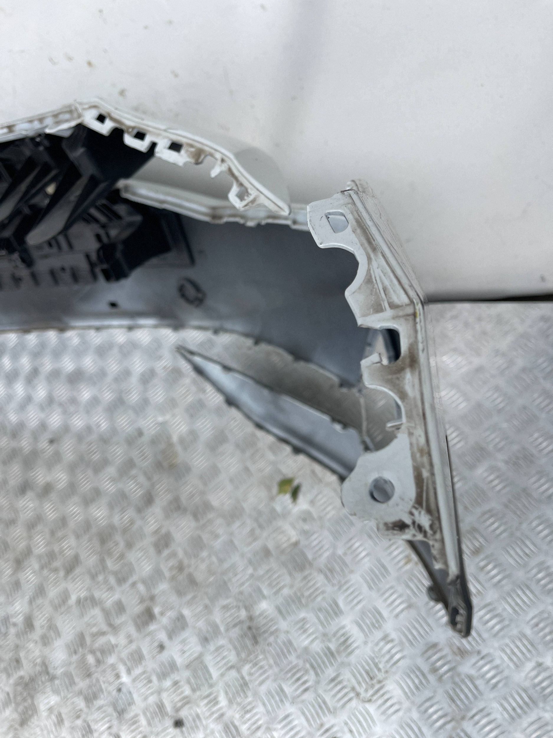 front bumper front VOLKSWAGEN ID.7 14A807221D