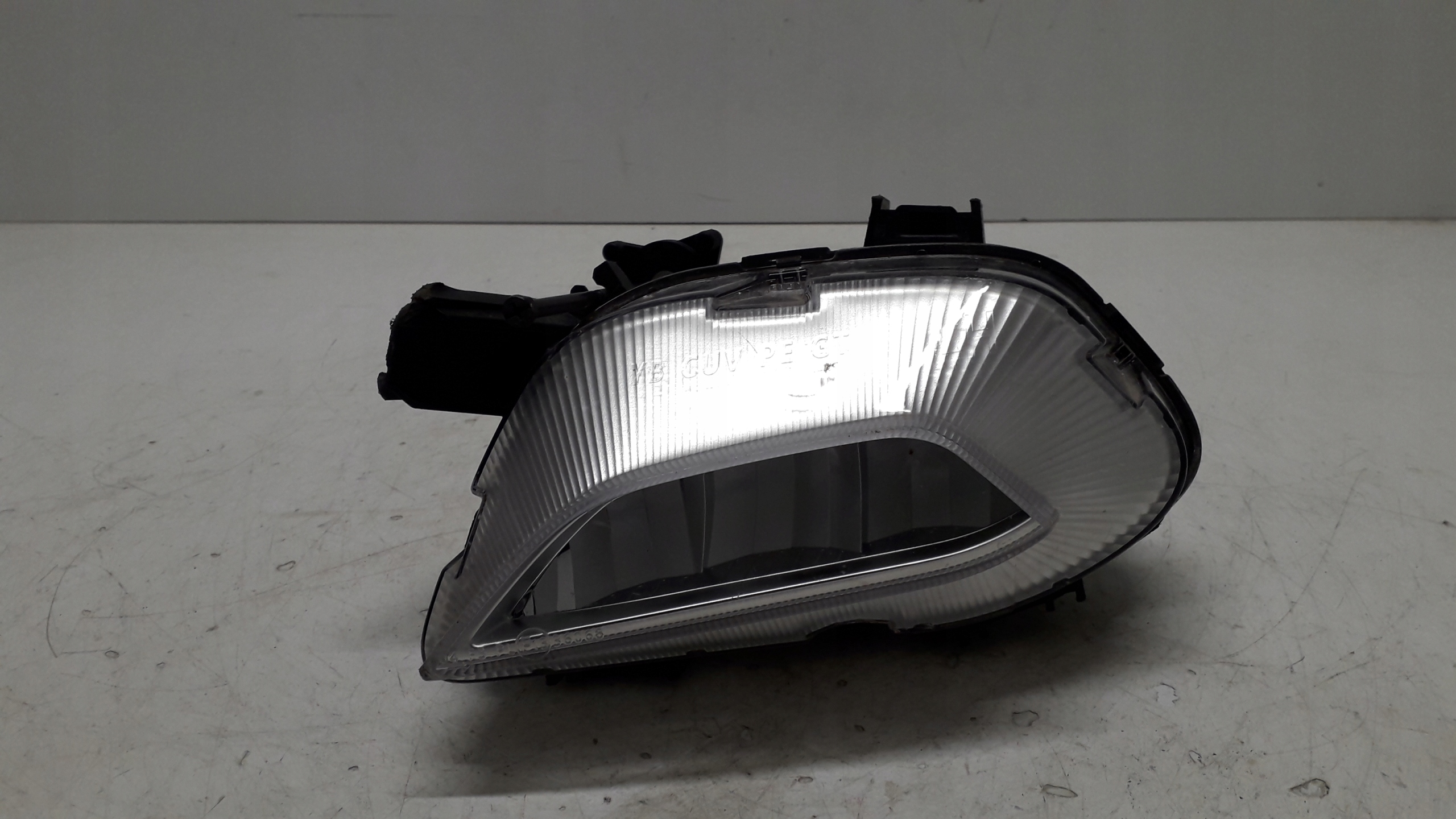 KIA STONIC GT галоген левый LED 92201-H8