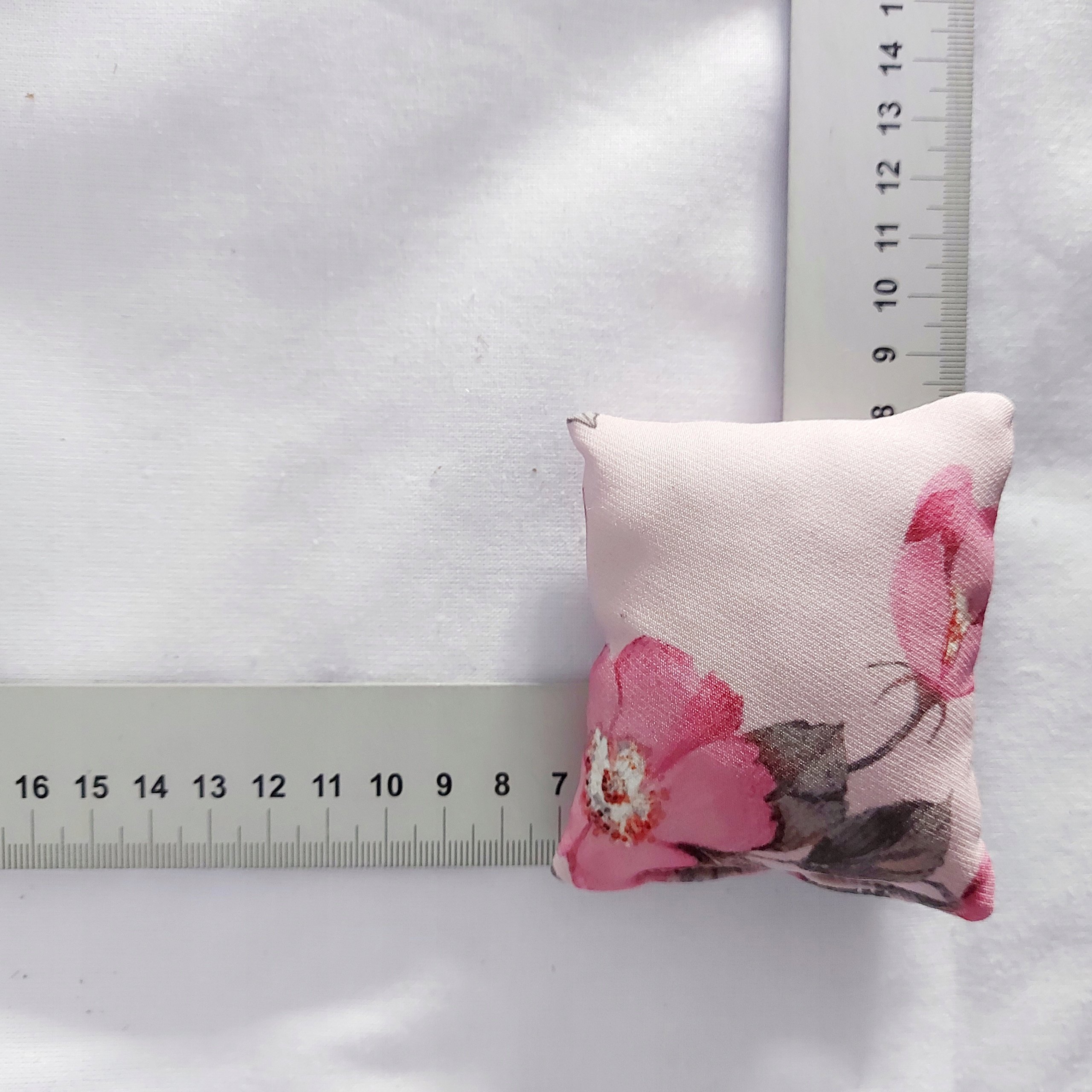 Poduszka dla lalki - NIESPODZIANKA EAN (GTIN) 5905514072534