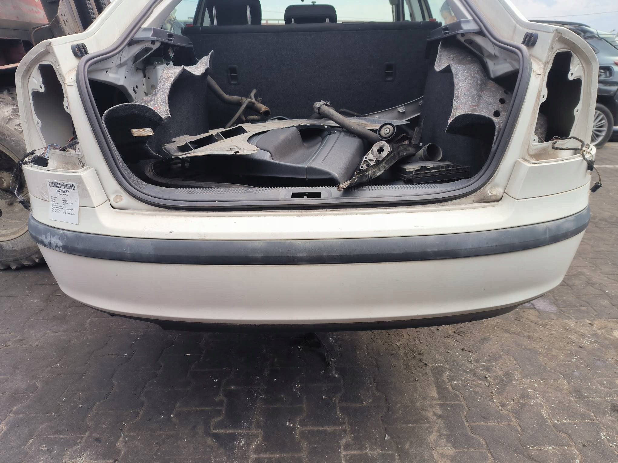 bumper rear part LF9E SKODA OCTAVIA II HB LIFT
