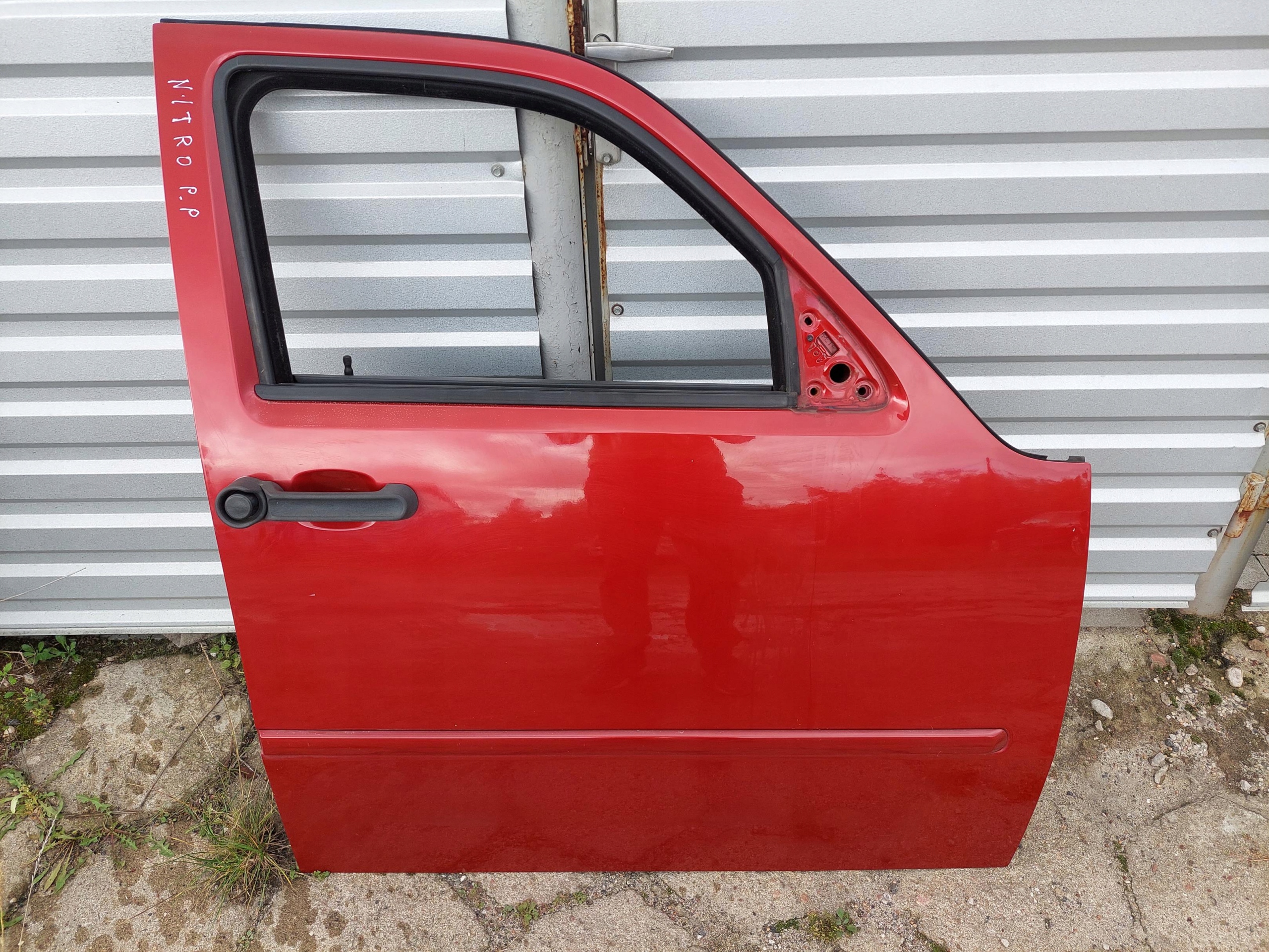 door rear part rear. left right DODGE NITRO