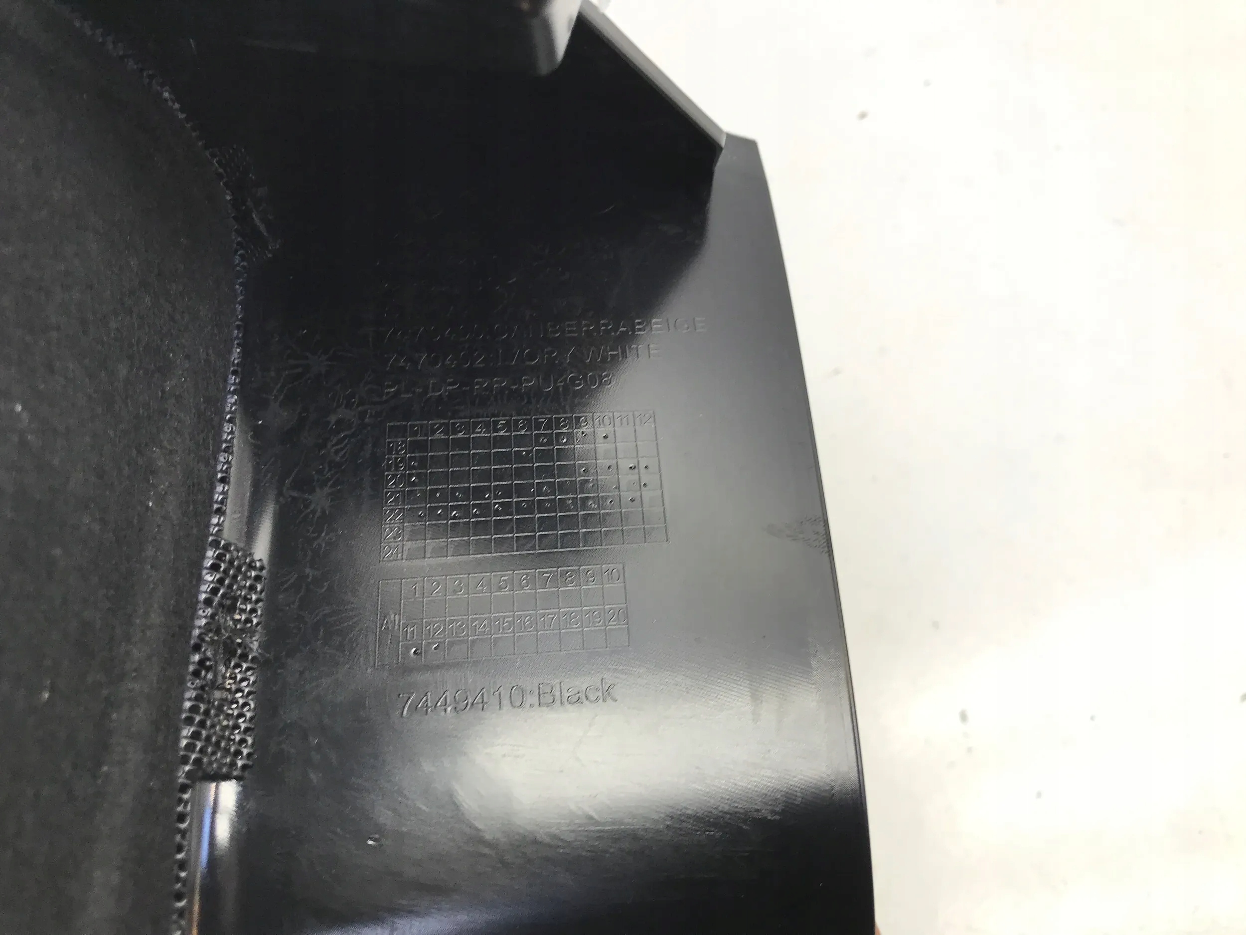 BMW iX3 G08 X3 PLASTIK OSŁONA SŁUPKA PRAWY TYŁ TYLNEGO 7449410 Numer katalogowy części 7449410