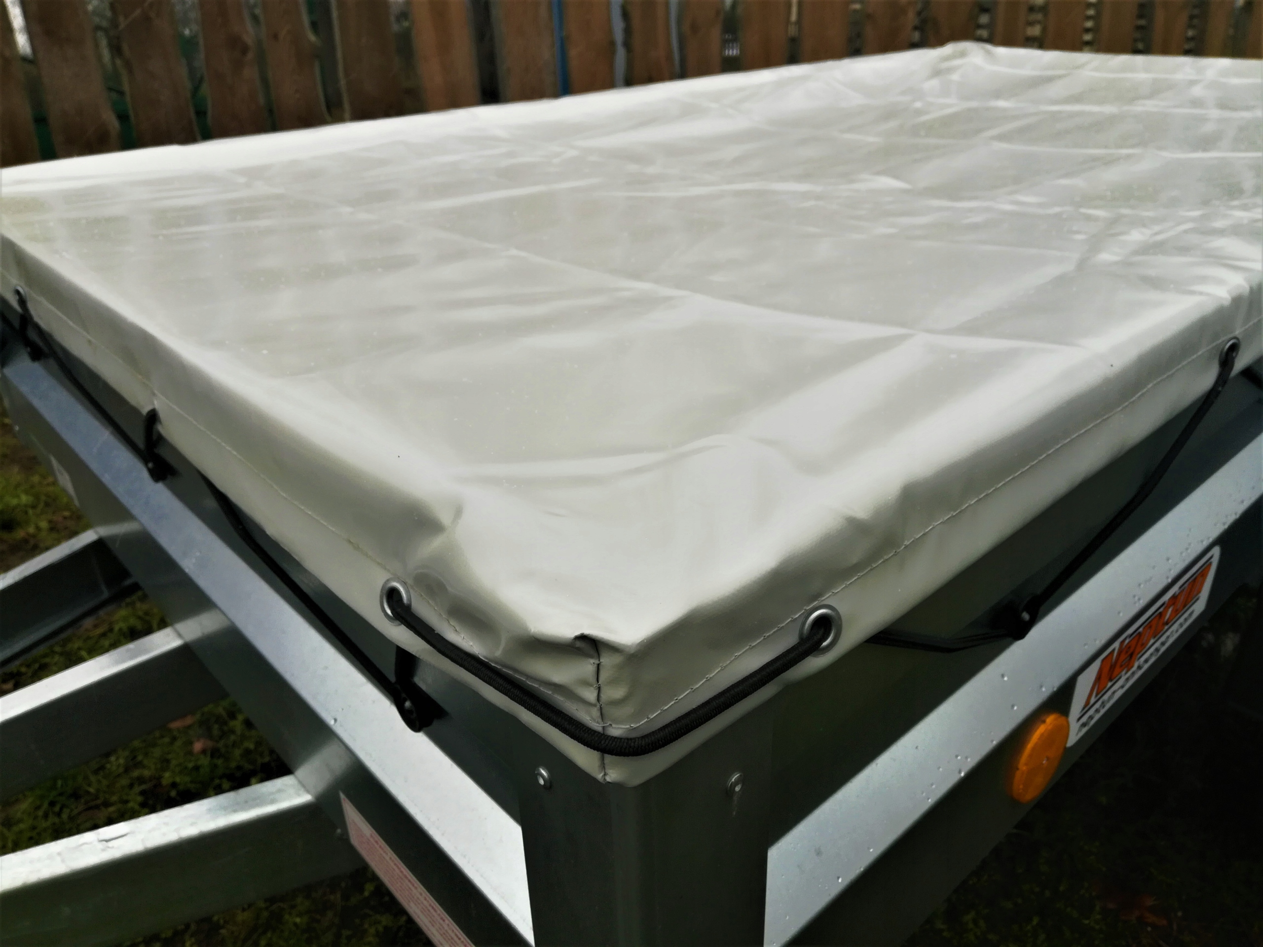 PLANDEKA PŁASKA POKROWIEC NEPTUN N7-202 650g/m2 Stan opakowania oryginalne