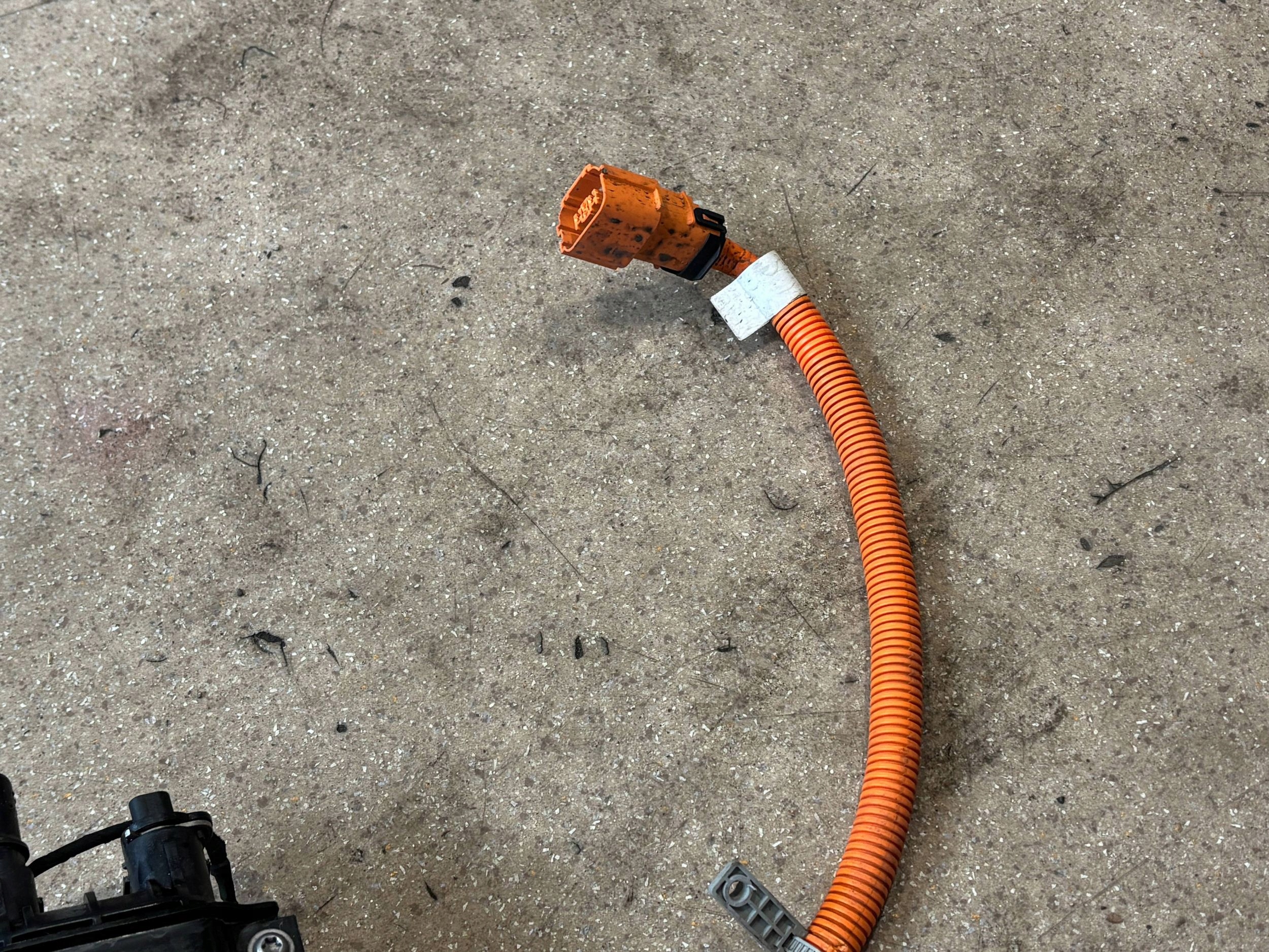 вентилятор kia EV6 375W2GI100