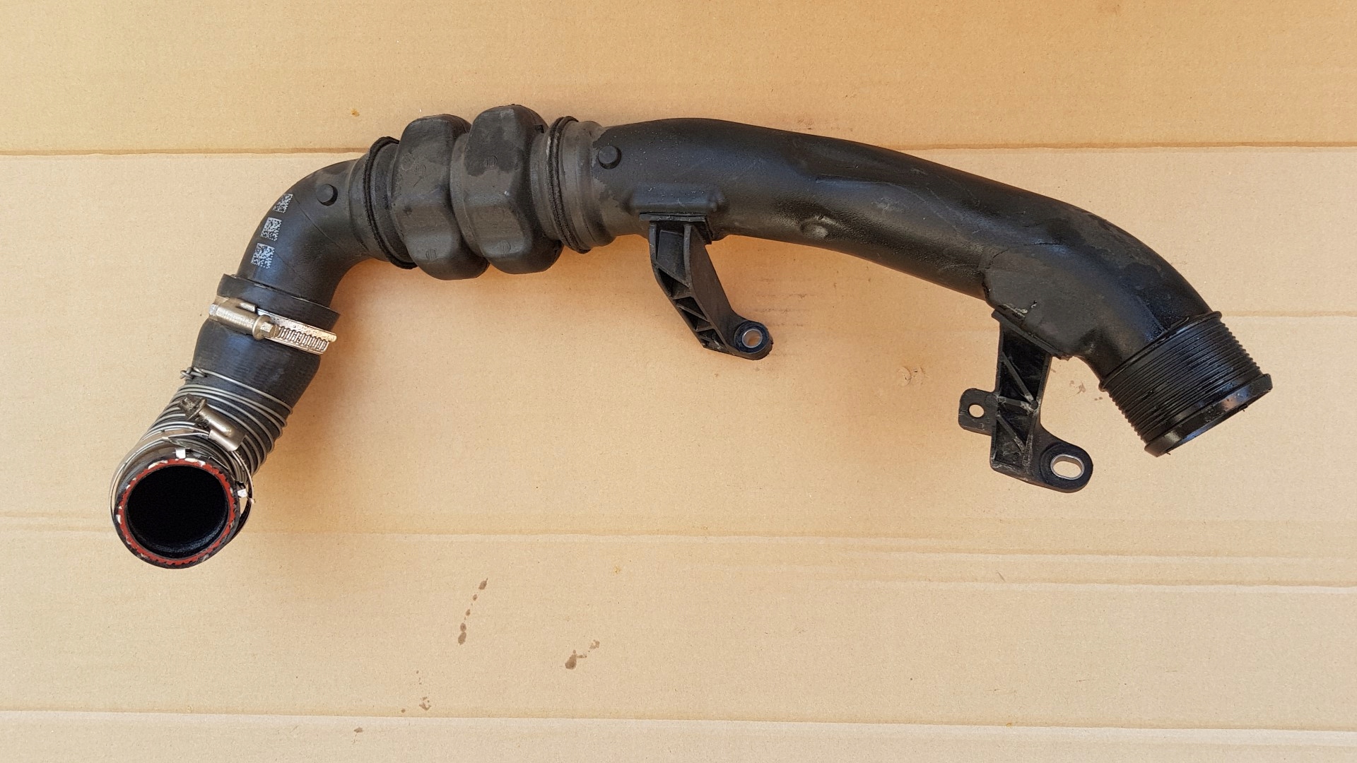 DOLOT rohr intercooler FORD KUGA II DS73-6C646-FJ