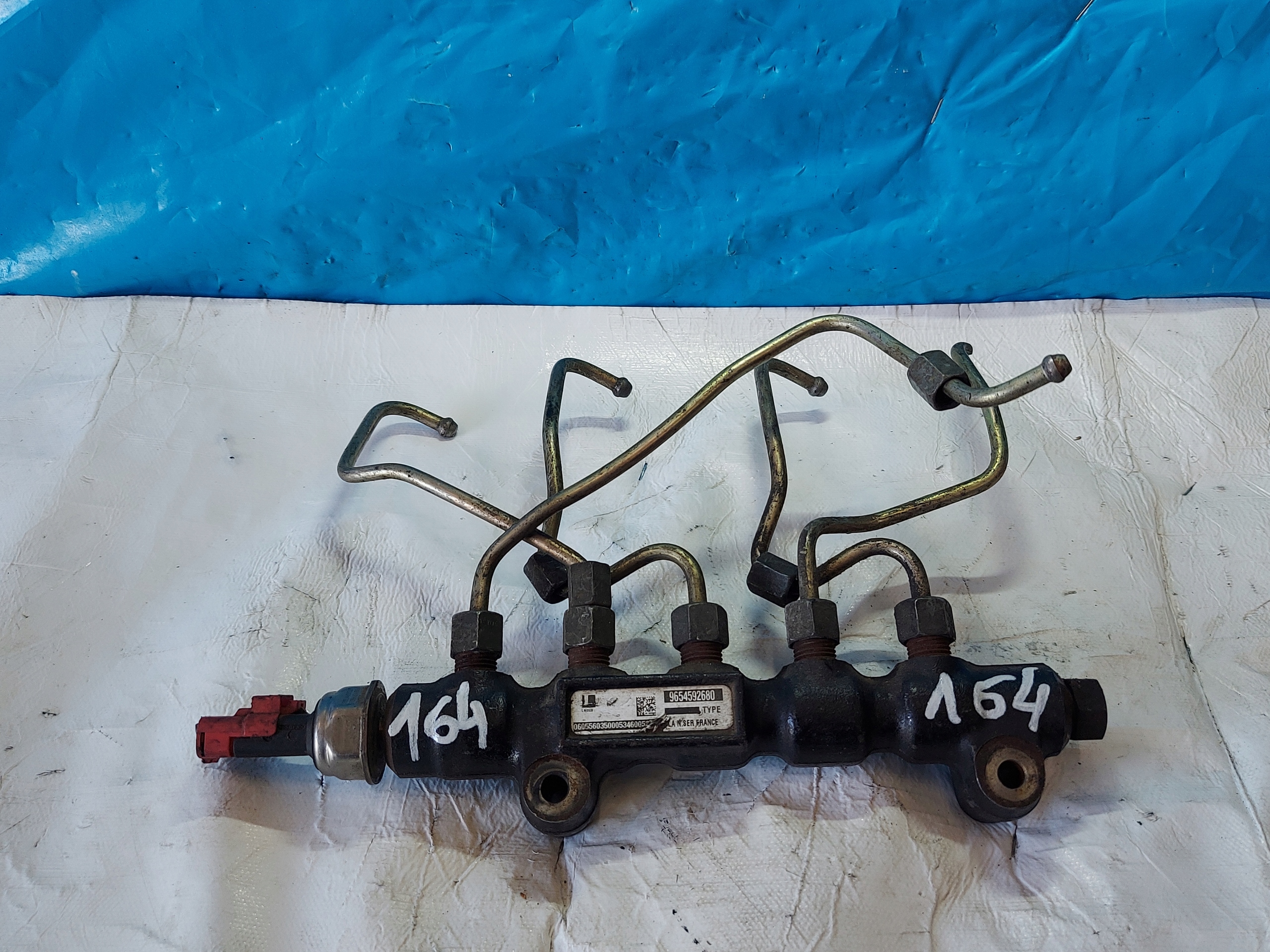 Rampe injection CITROEN C2 1.4 HDI 9654592680