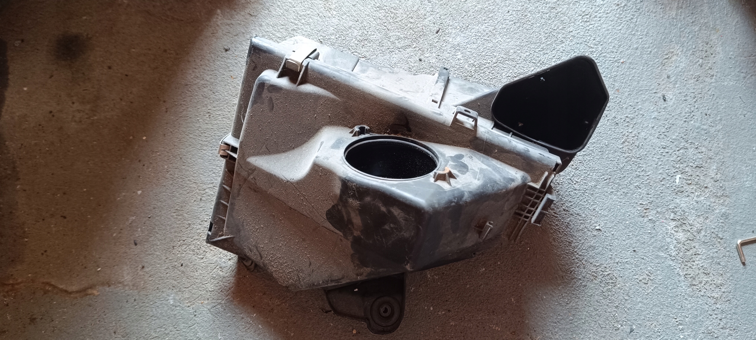 Gehäuse filter luft BMW E90 E92 E81 7797460