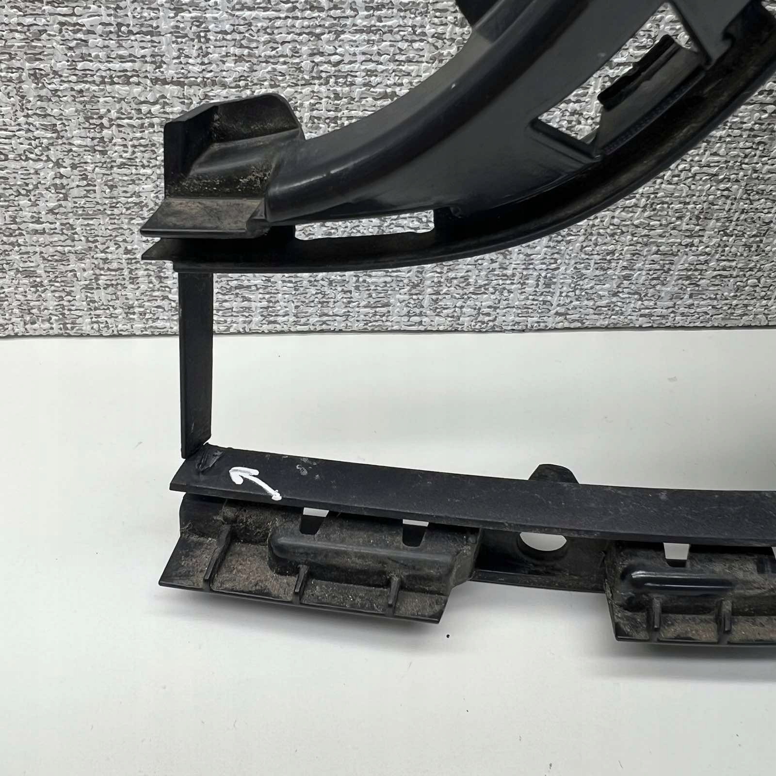AUDI A6 C8 4K0 S6 S-LINE support grid of a bumper left front 4K0807697