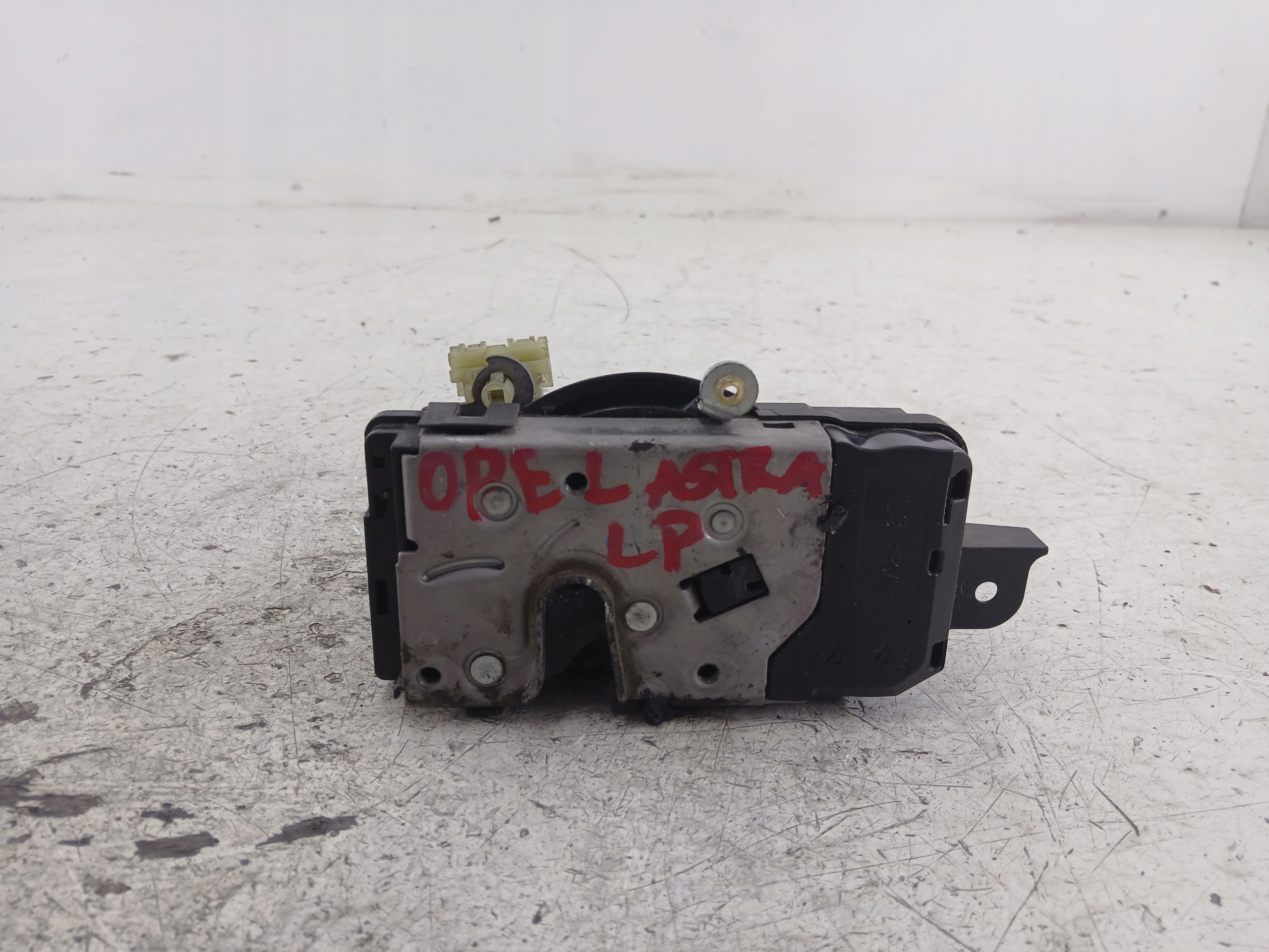 OPEL ASTRA H ZAFIRA B lock door left front 13210748
