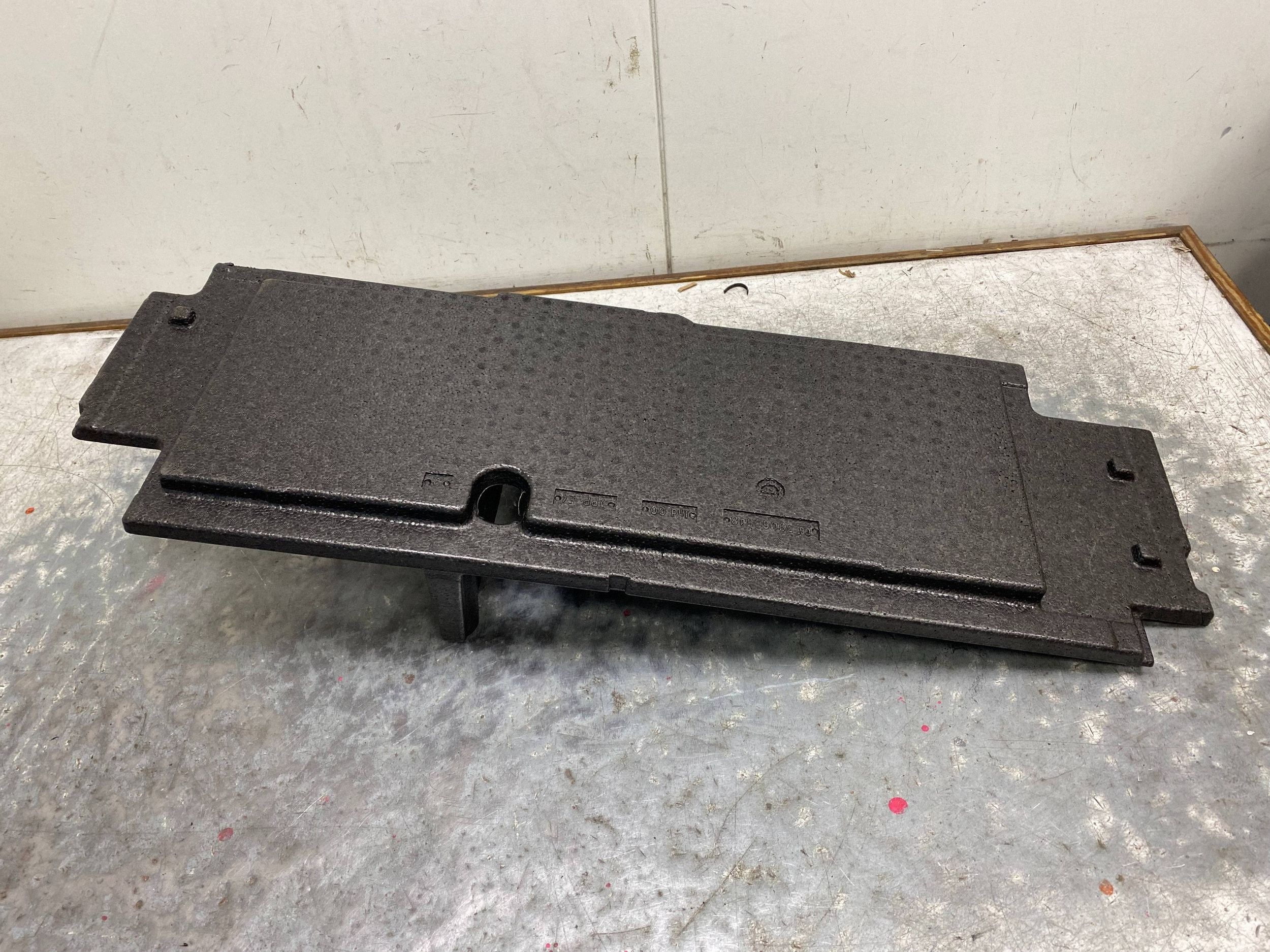 OPEL ASTRA V K KOMBI polystirene insert wheels boot rear part 39060648