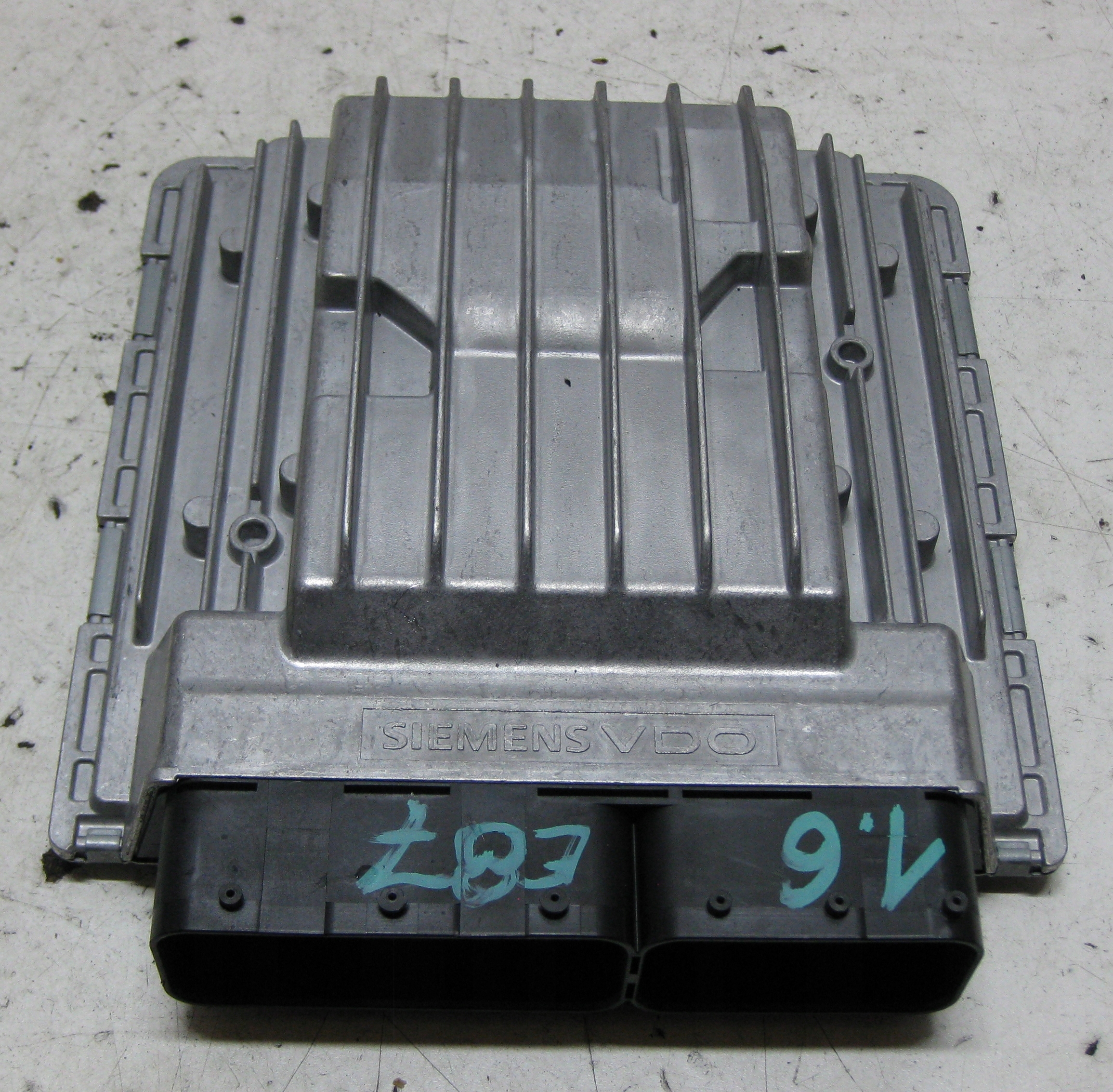 BMW E87 2.0 e 08R computer Centralina Motore 7579142