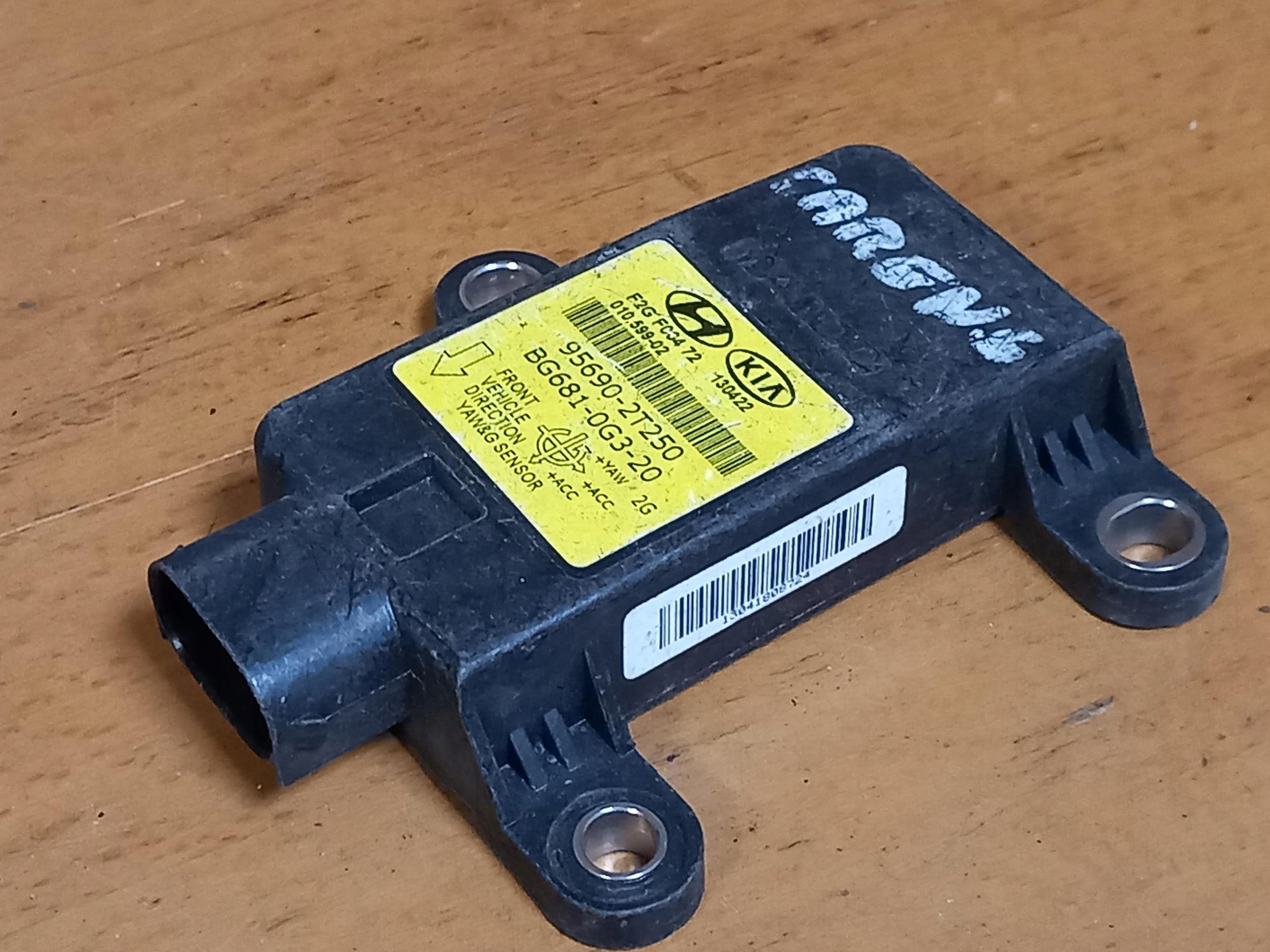 module control unit sensor POCHYLENIA KIA CARENS IV 95690-2T250 13-19