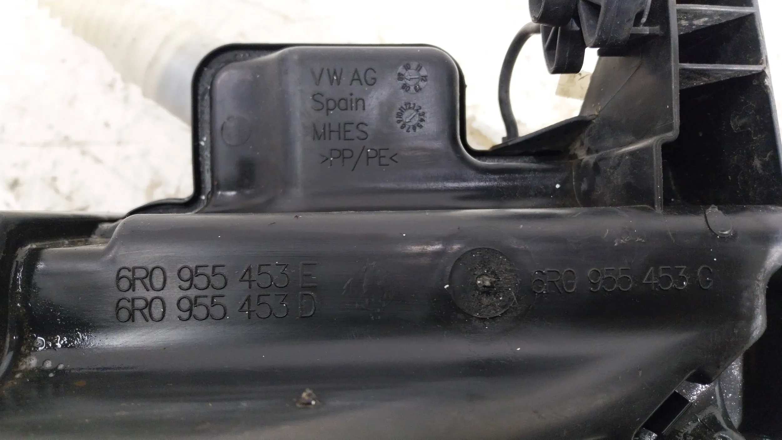 BEHÄLTER SPRITZDÜSE 6R0955453E VW POLO V 6R