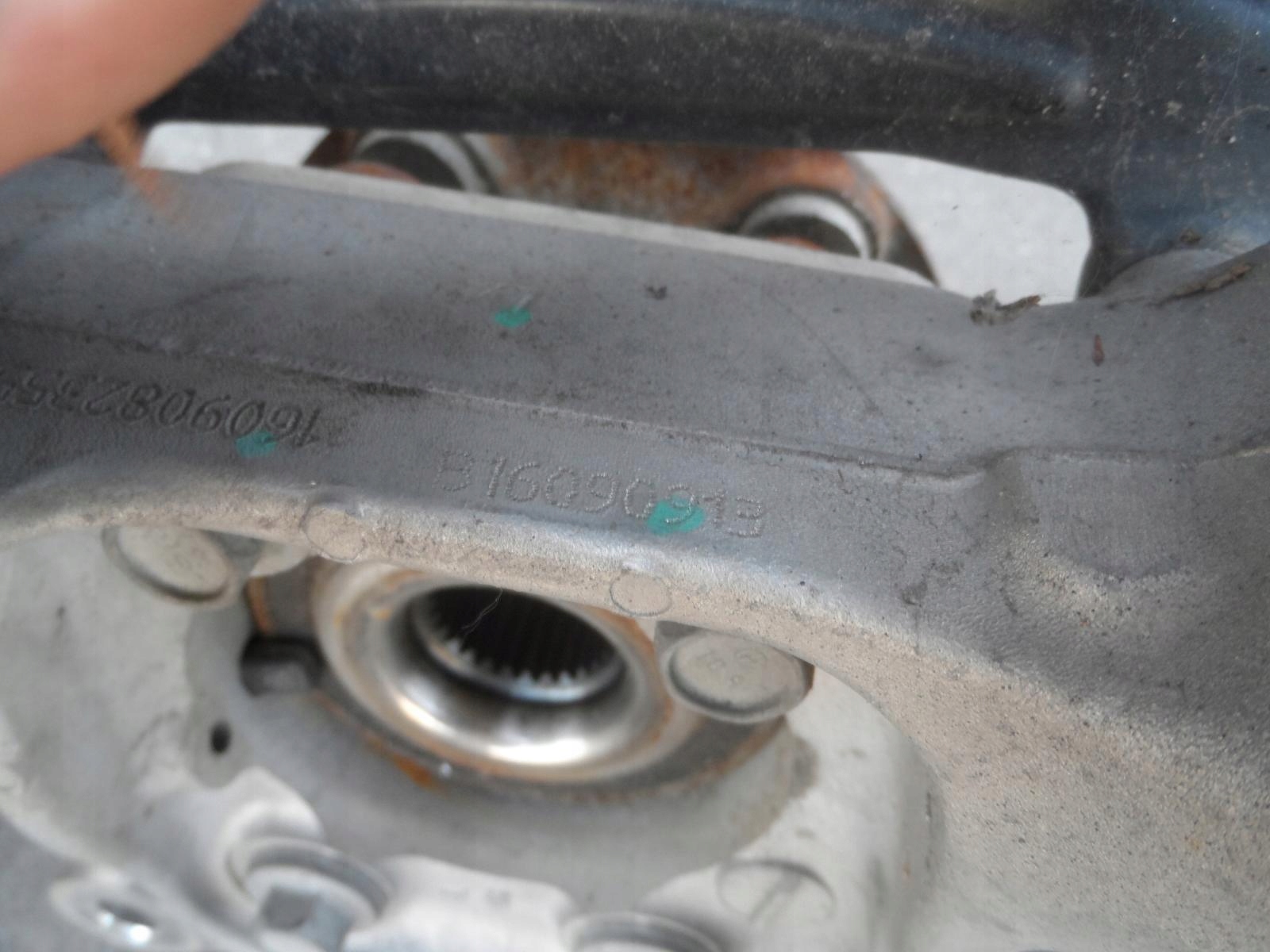 поворотный кулак, цапфа зад левый FORD Edge 2.0