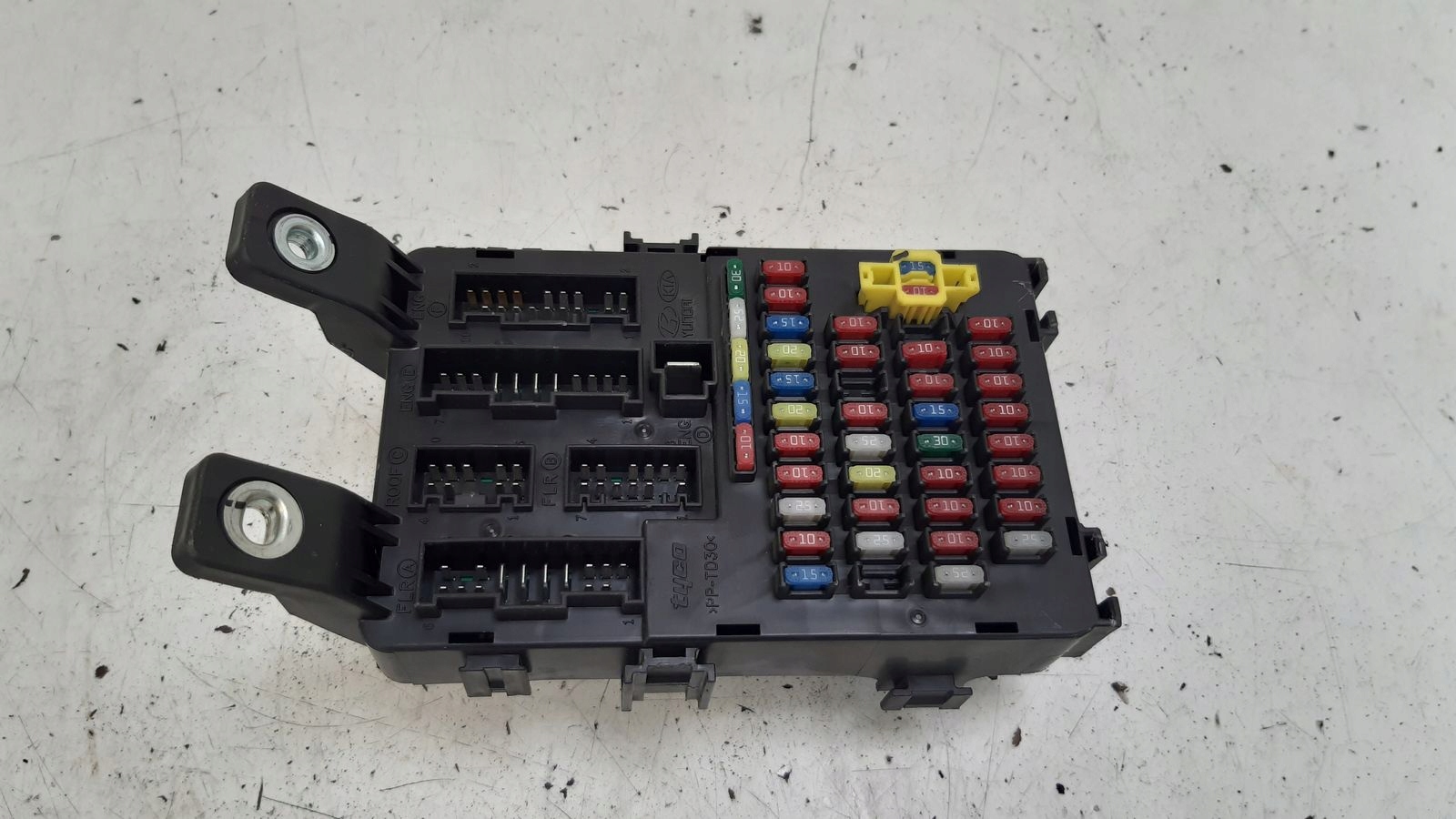 Module fusibles Kia Rio II 1,4