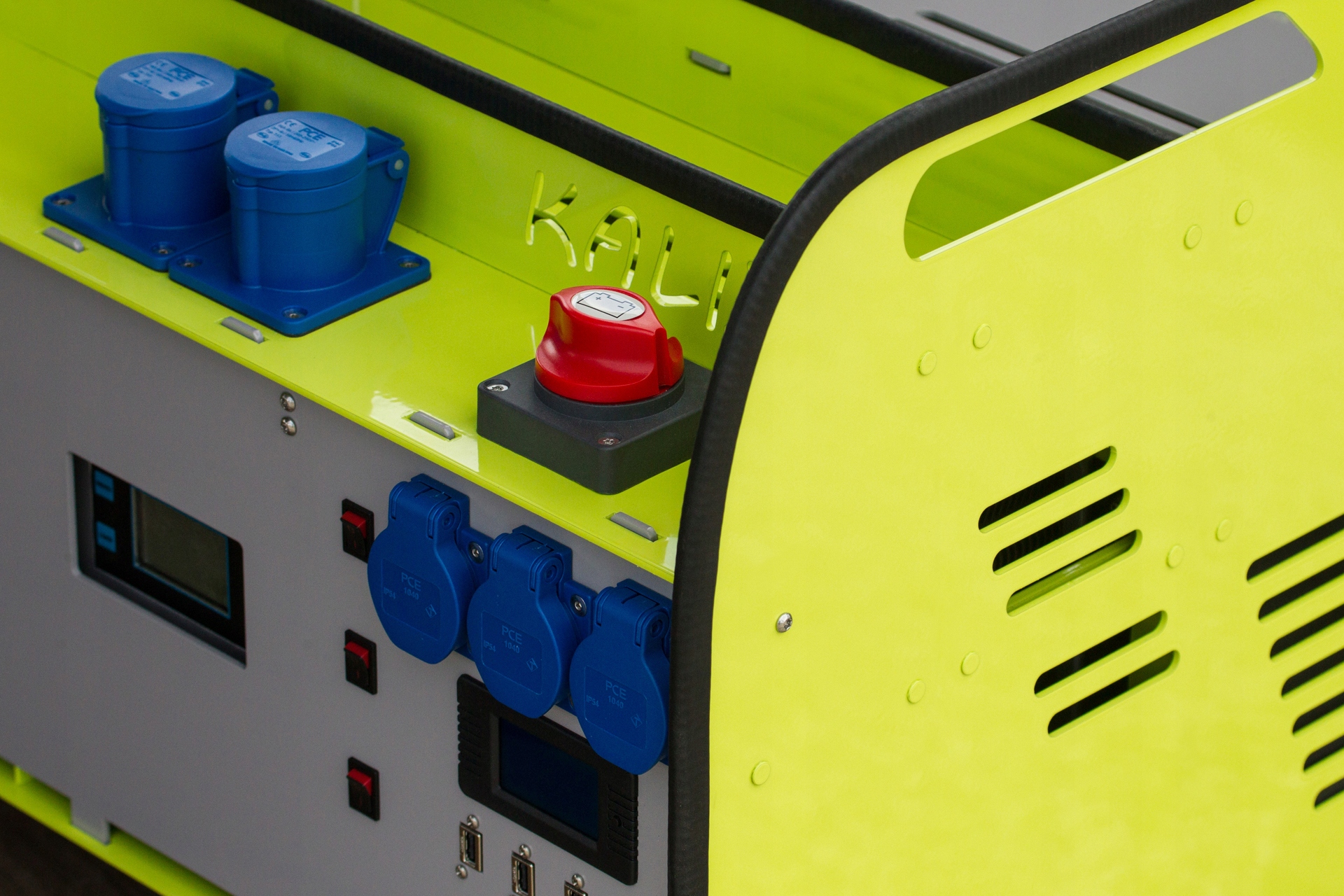 Fc84b33e452eba1d807123f9388f