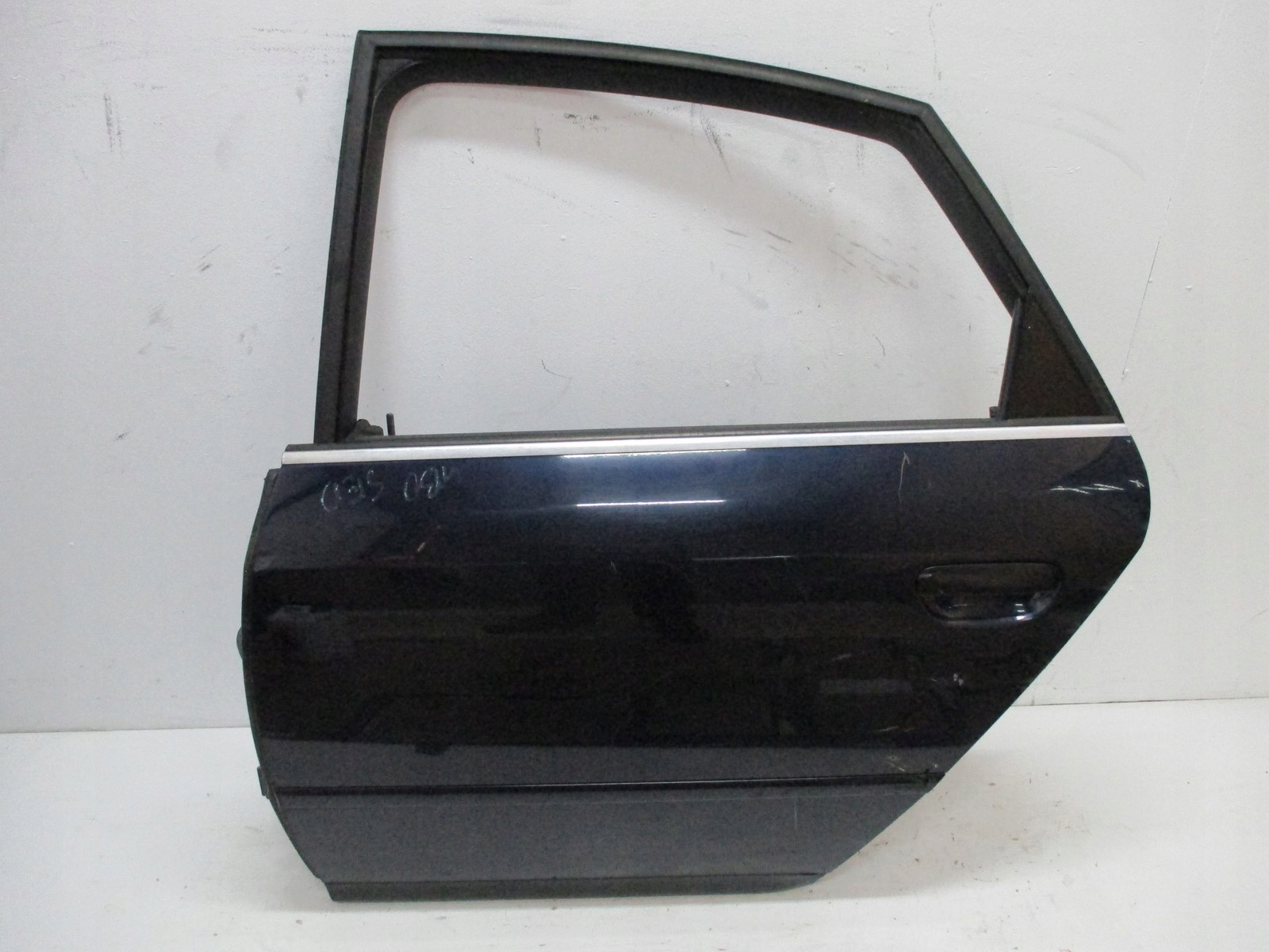 door left rear. AUDI A6 4B0 sedan