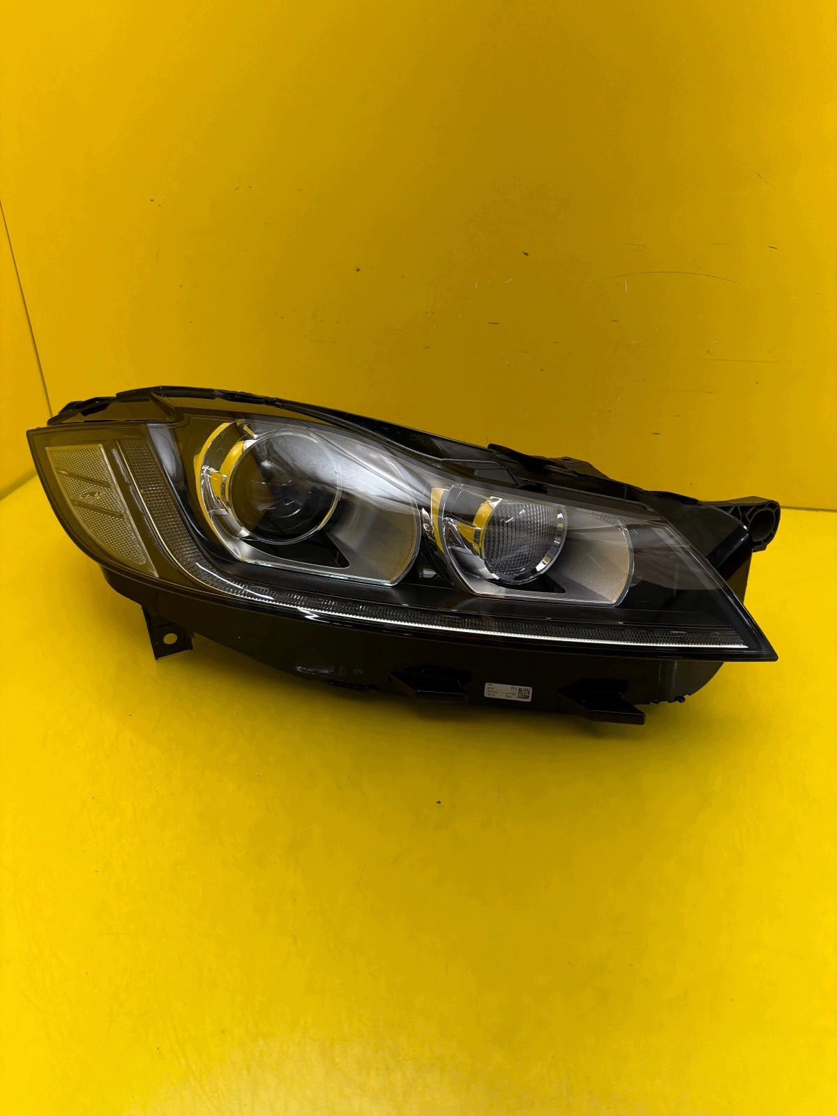 light right front Jaguar XF II 2 X260 Xenon 2017- GX63-13W029-EJ