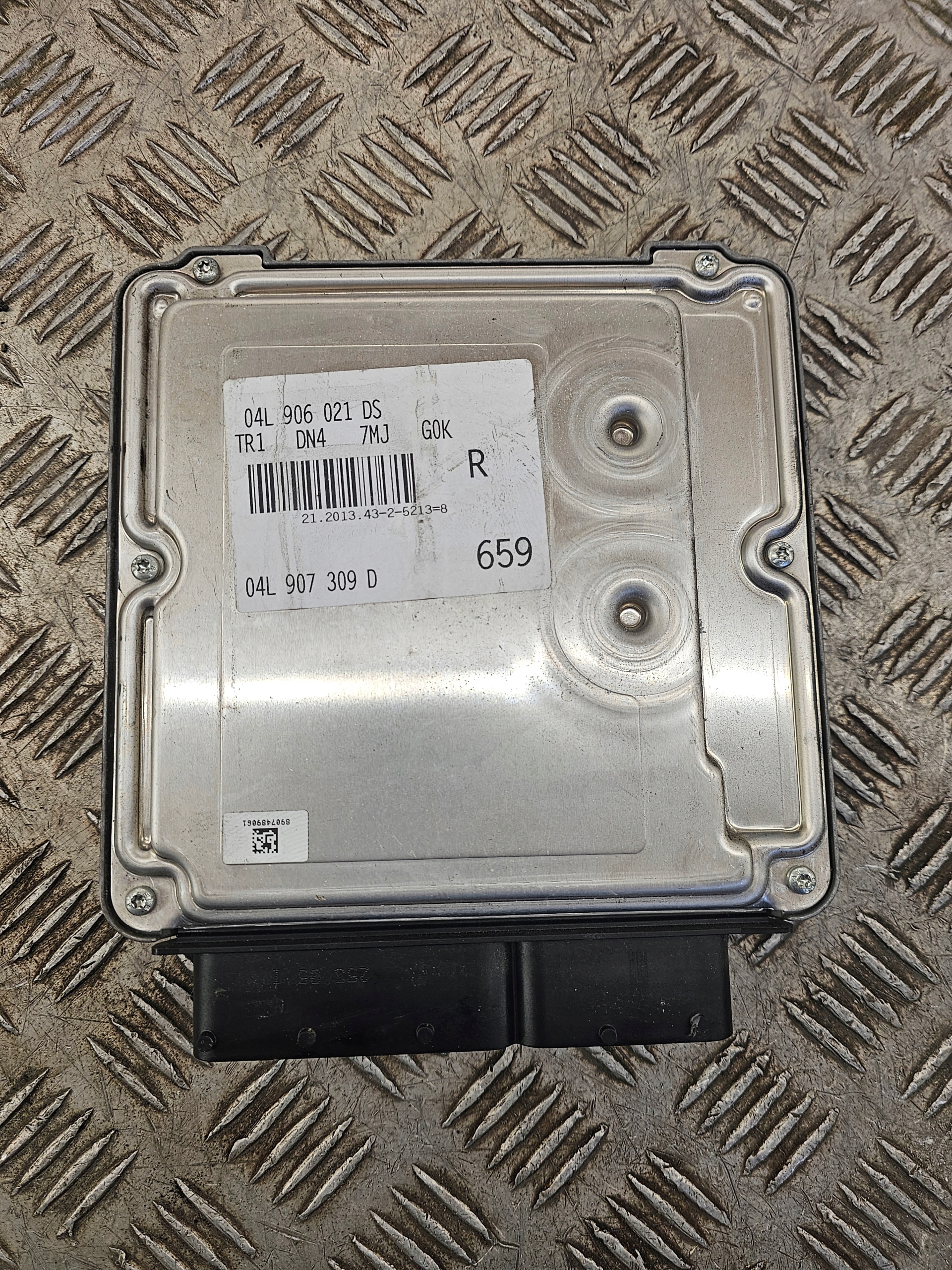 VW AUDI SEAT SKODA 2.0 TDI computer control unit of the engine 04L907309D