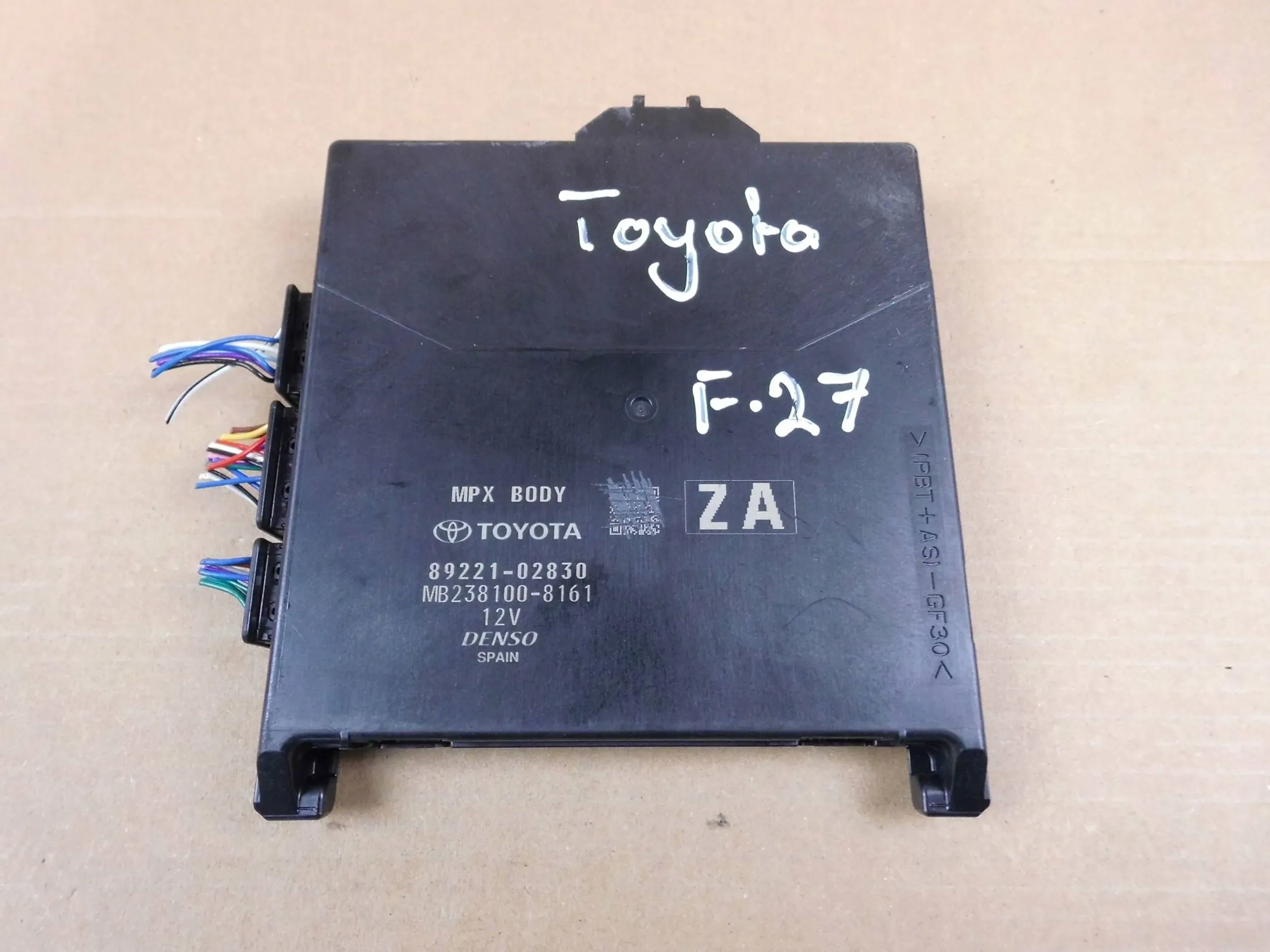 Toyota Corolla XII E21 control unit module MPX BODY 89221-02830