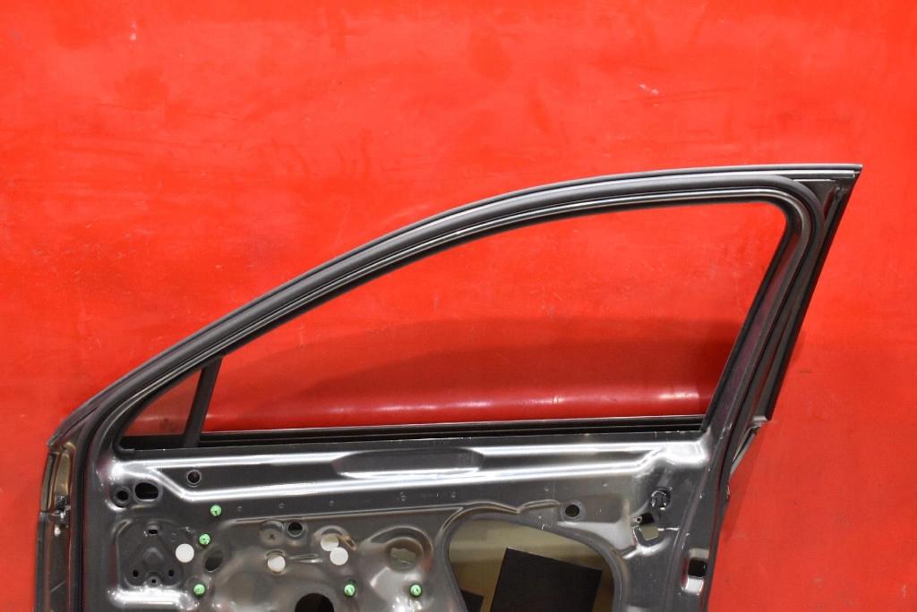 dveře pravé předek přední LR7H VW PASSAT B8 14-20