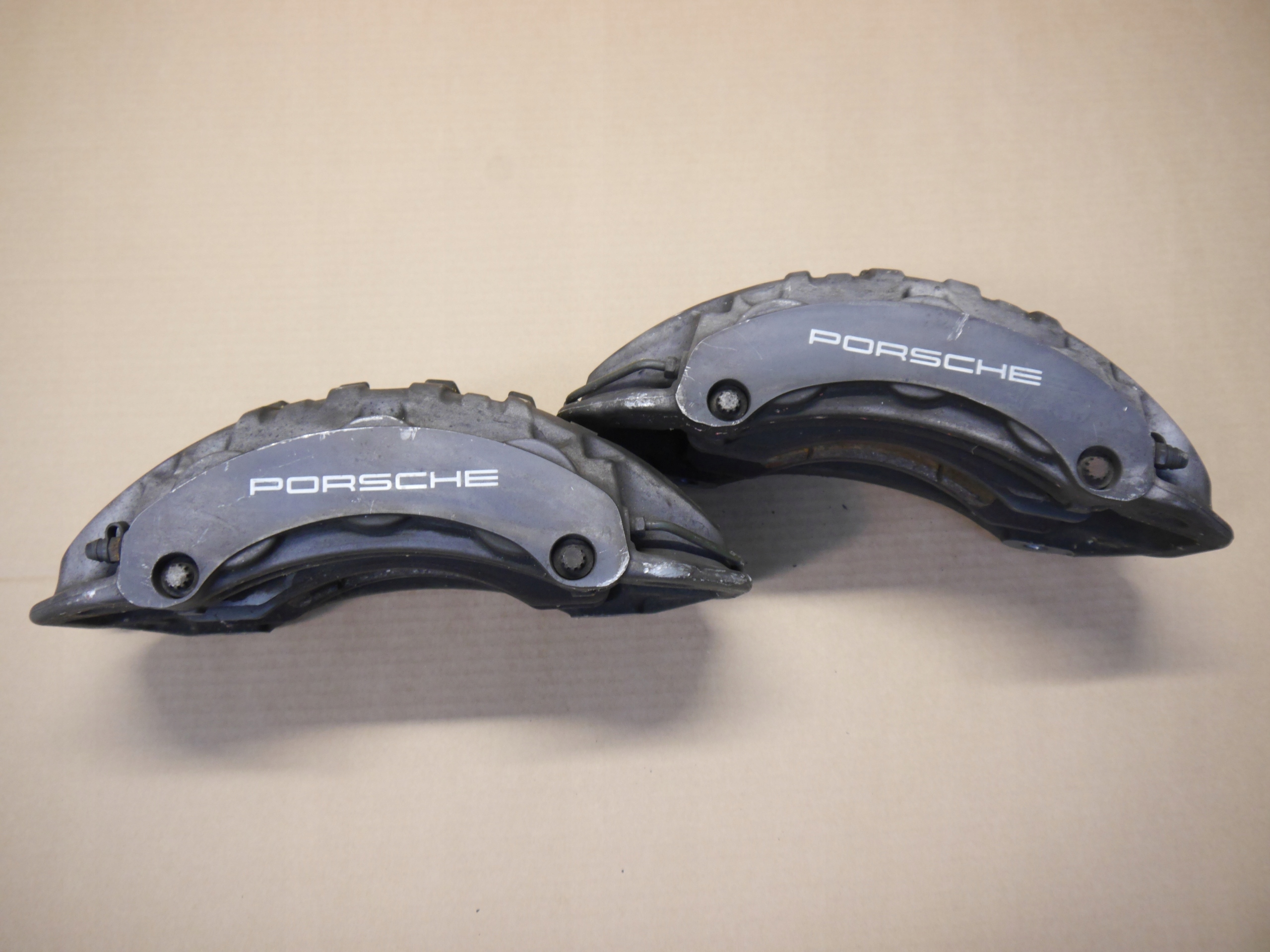 7PP615123 - PORSCHE CAYENNE ПЕРЕДНІ ГАЛЬМІВНІ СУПОРТИ