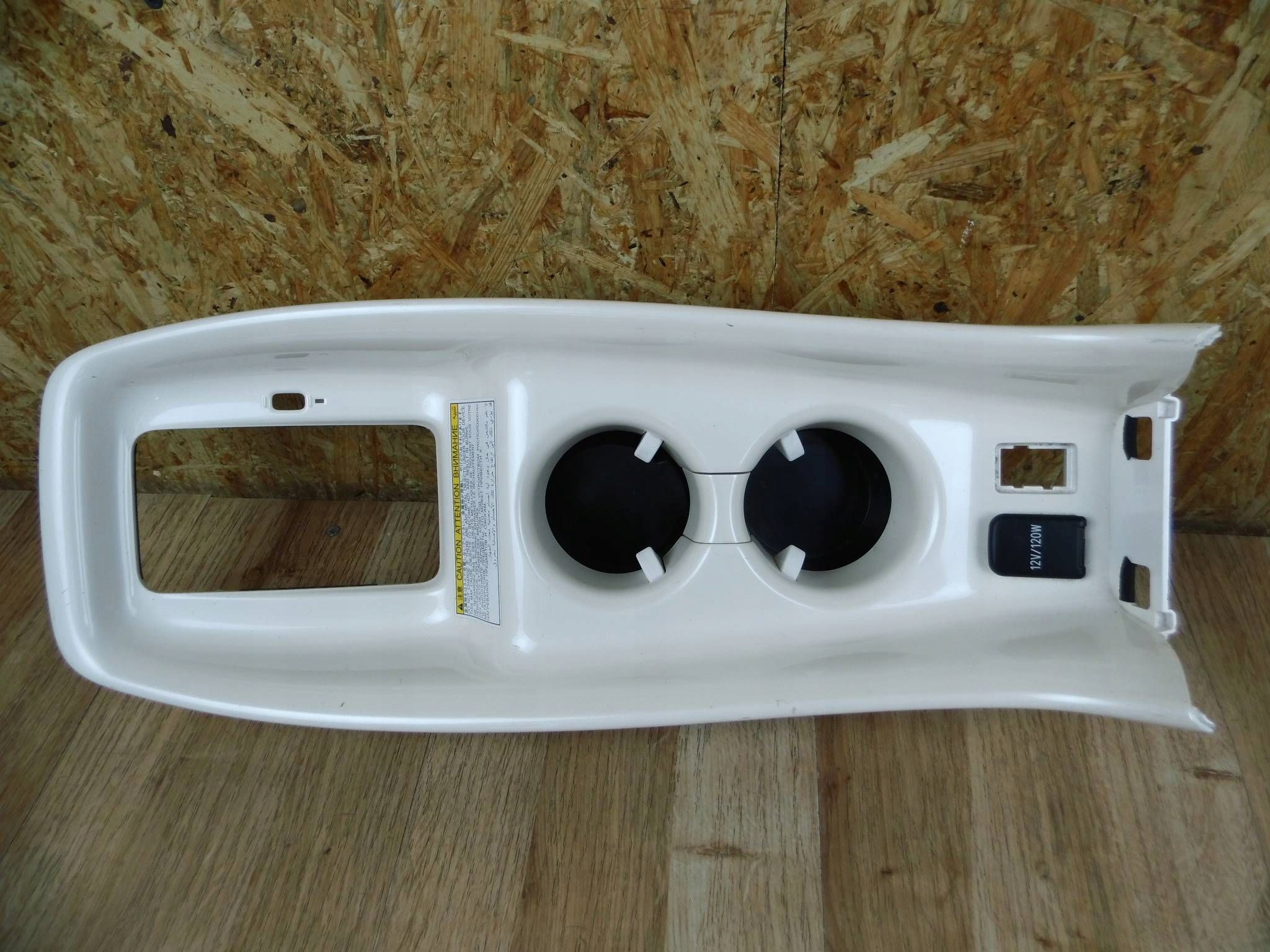 Toyota Prius IV cap cover frame tunelu stojak for kubki bracket