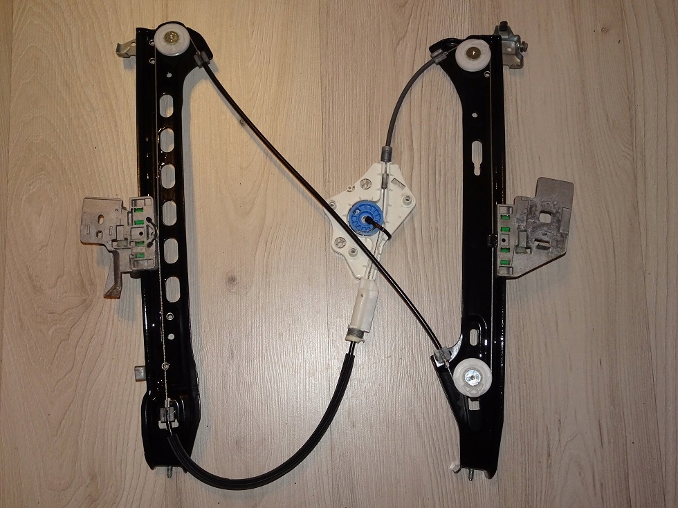 MERCEDES CLS W219 C219 PODNOŚNIK SZYBY TYŁ PRAWY 2004-