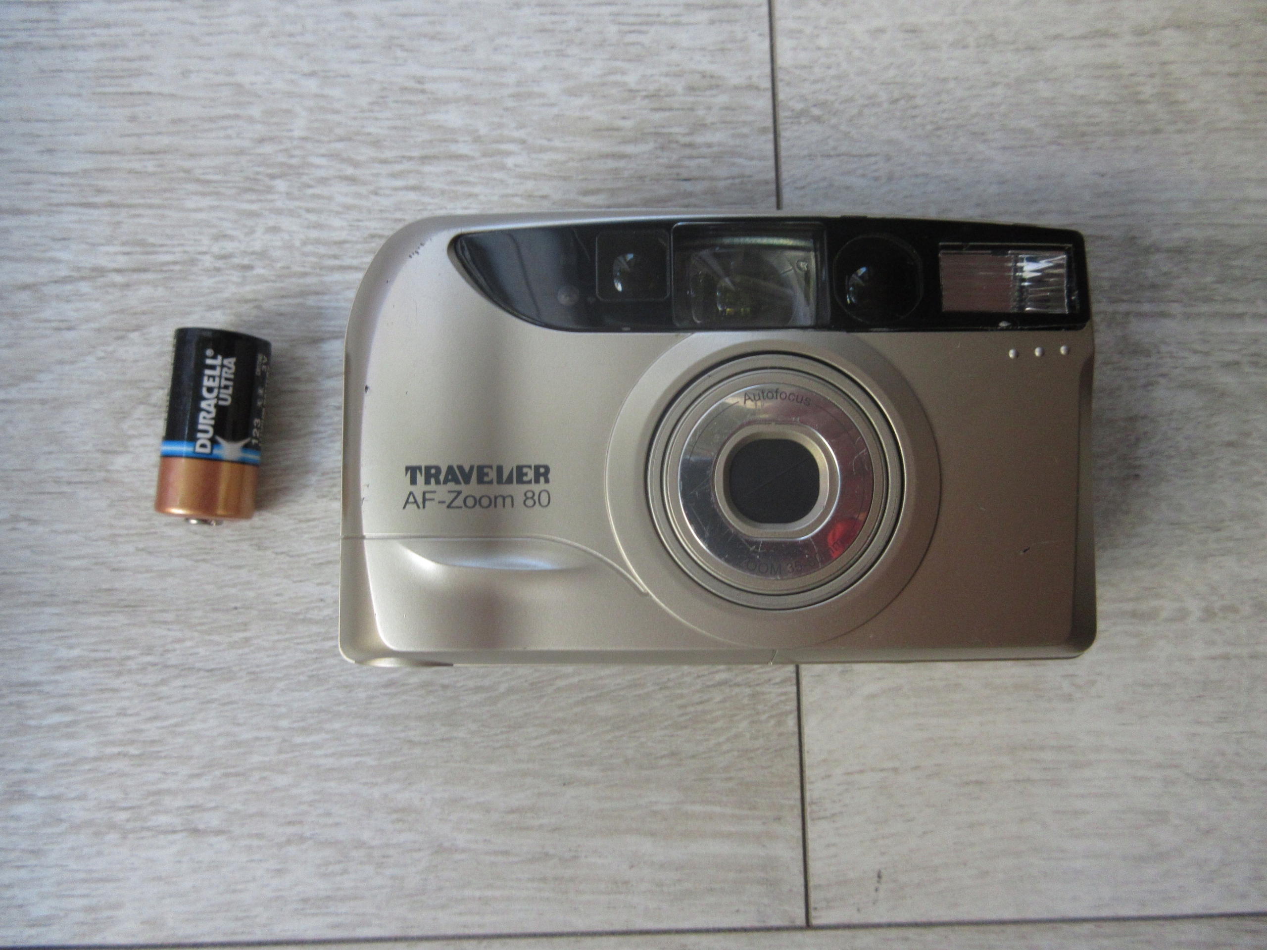 APARAT TRAVELER AF-ZOOM 80 BDB STAN REAL FOTO Model AF Zoom DX