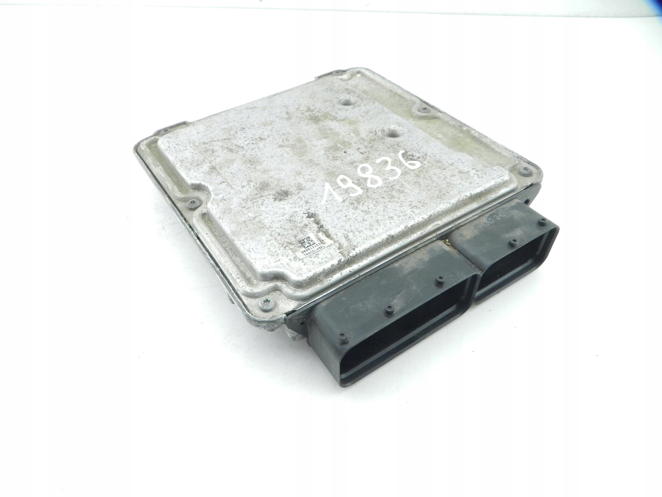 control unit of the engine VW GOLF V 2.0 TDI 03G906016AQ