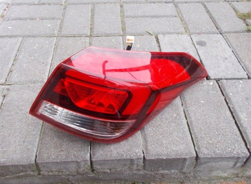 HYUNDAI I20 II COUPE LED PRAWA TYLNA LAMPA ORYGINAŁ 92402-C8300