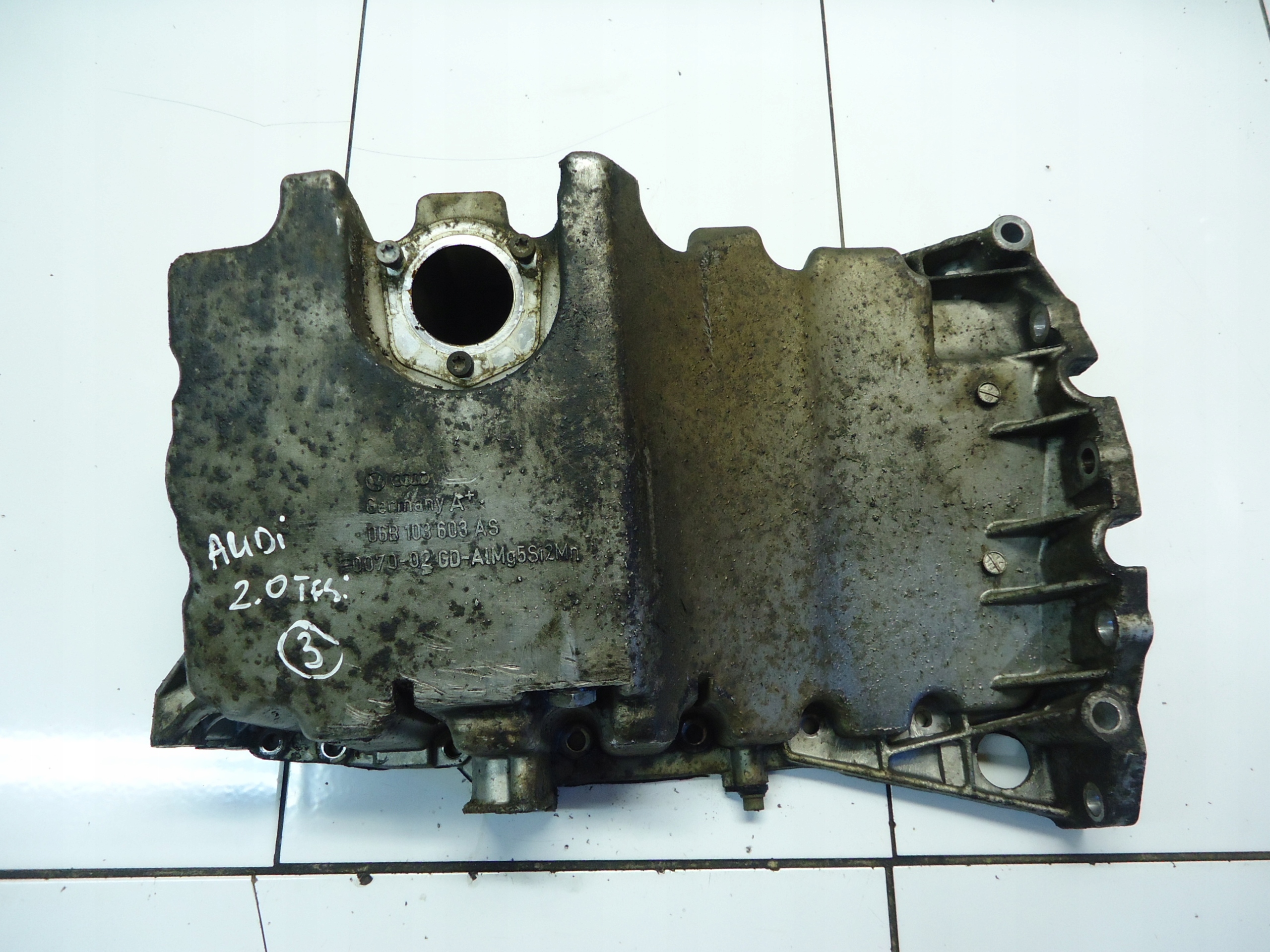 AUDI A4 B7 2.0 TFSI Ölwanne 06B103603AS