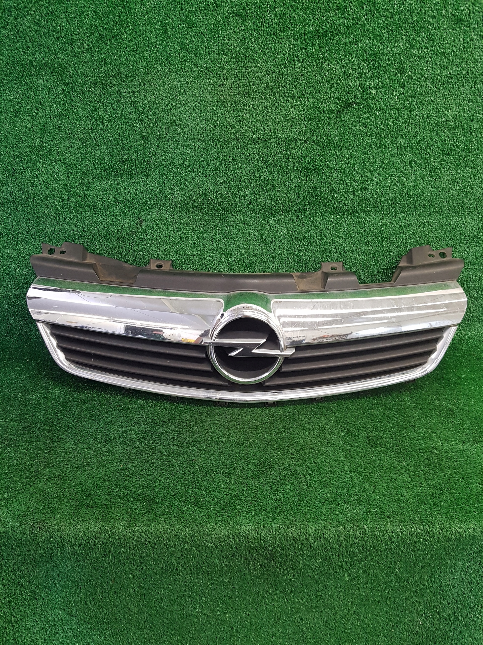 Grill Grill OPEL ZAFIRA B 2007 13157590