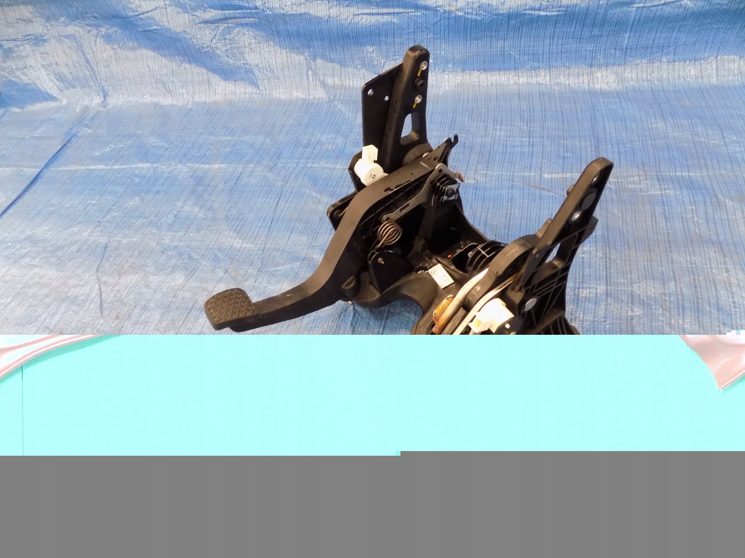 ASTRA V K pedals GAZ brake clutch 1,6 CDTI KPL