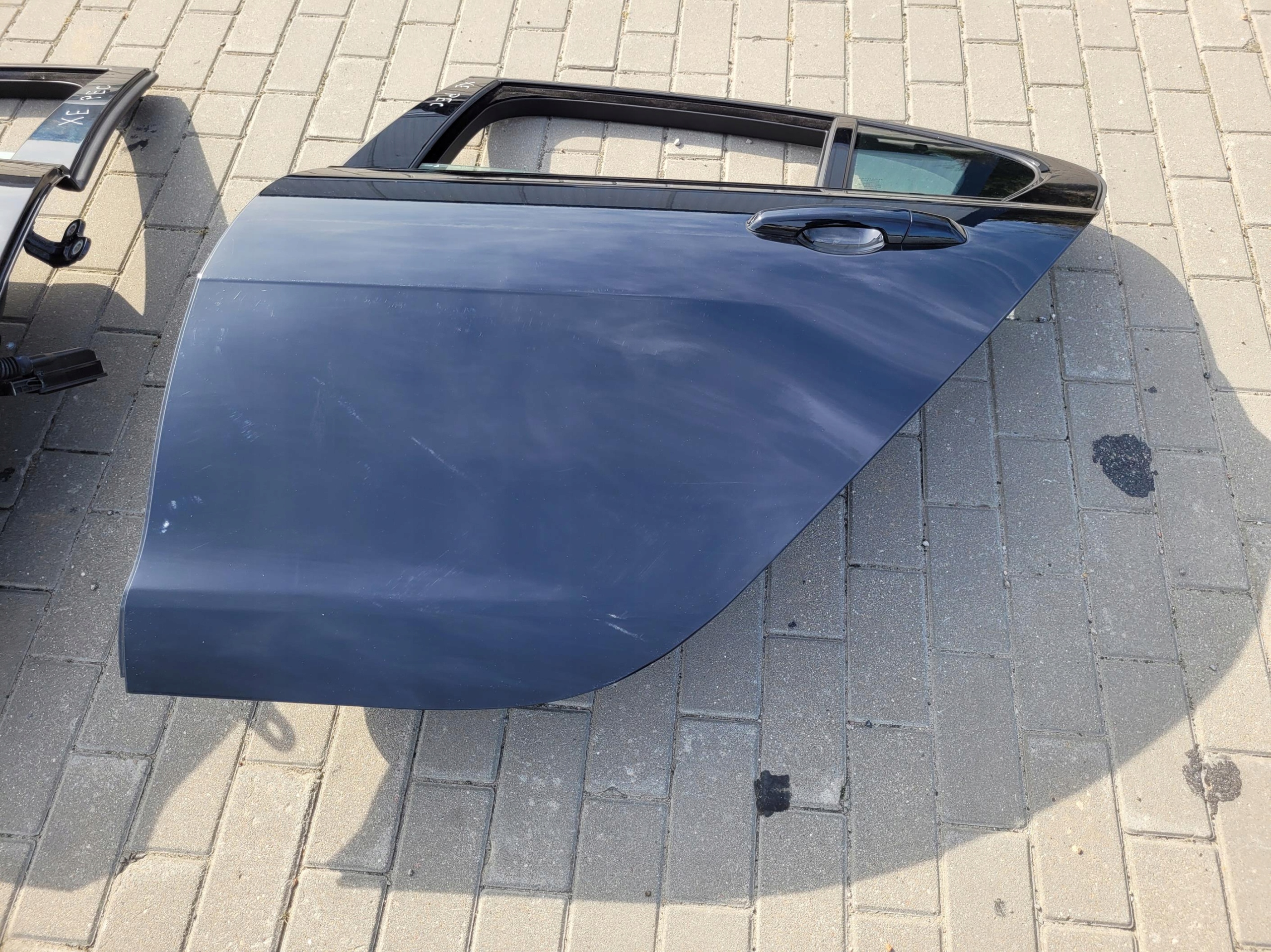 door rear part left right rear. left right JAGUAR XE X760 PEC EBONY BLACK