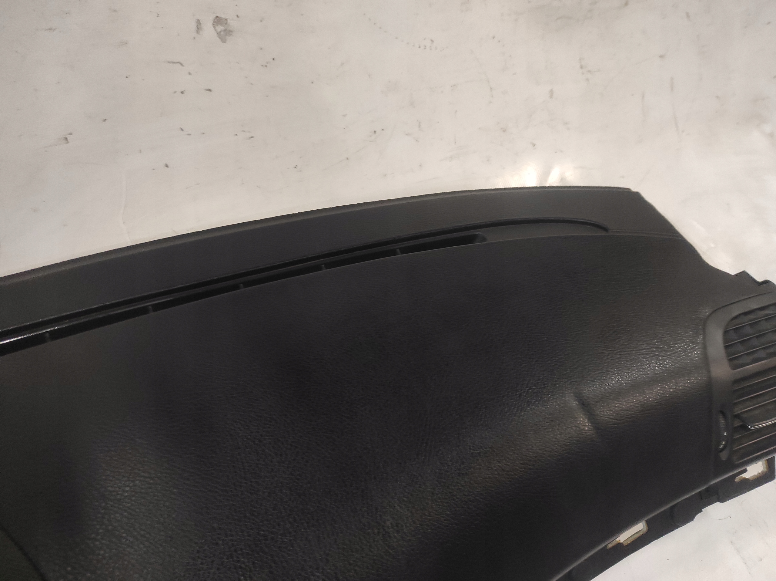 Mercedes W211 cockpit console dashboard instrument panel