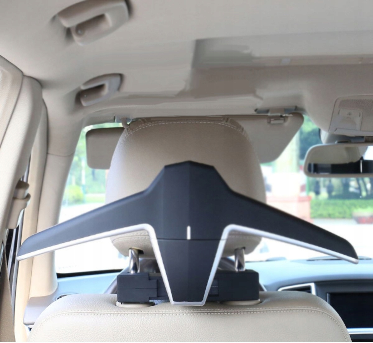 SAMOCHODOWY WIESZAK NA UBRANIA UCHWYT NA ZAGŁÓWE Stan opakowania oryginalne